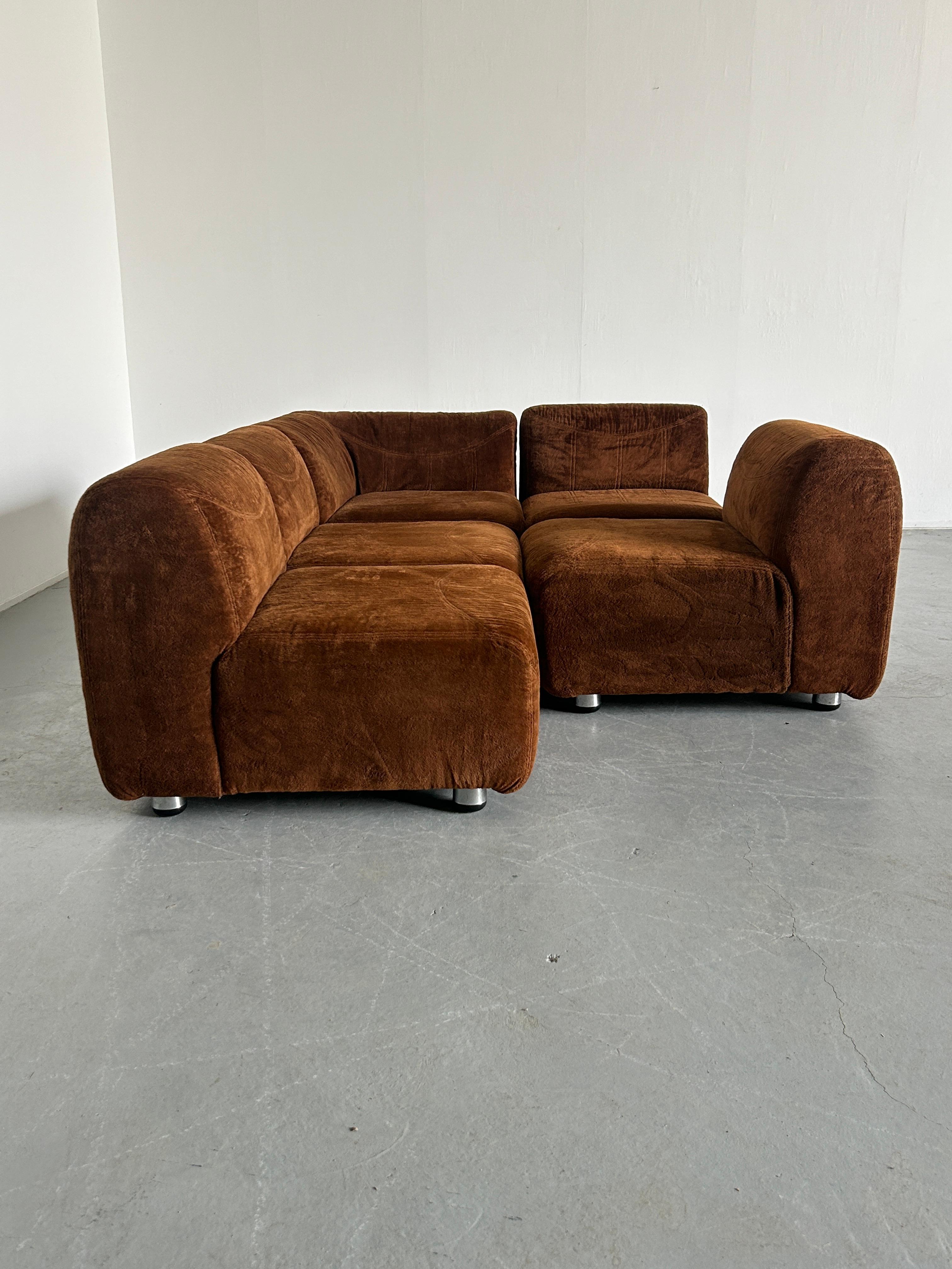 Mid-Century Modern Modular Corner Sofa Brown Velvet Fabric, 1970s Italy 3