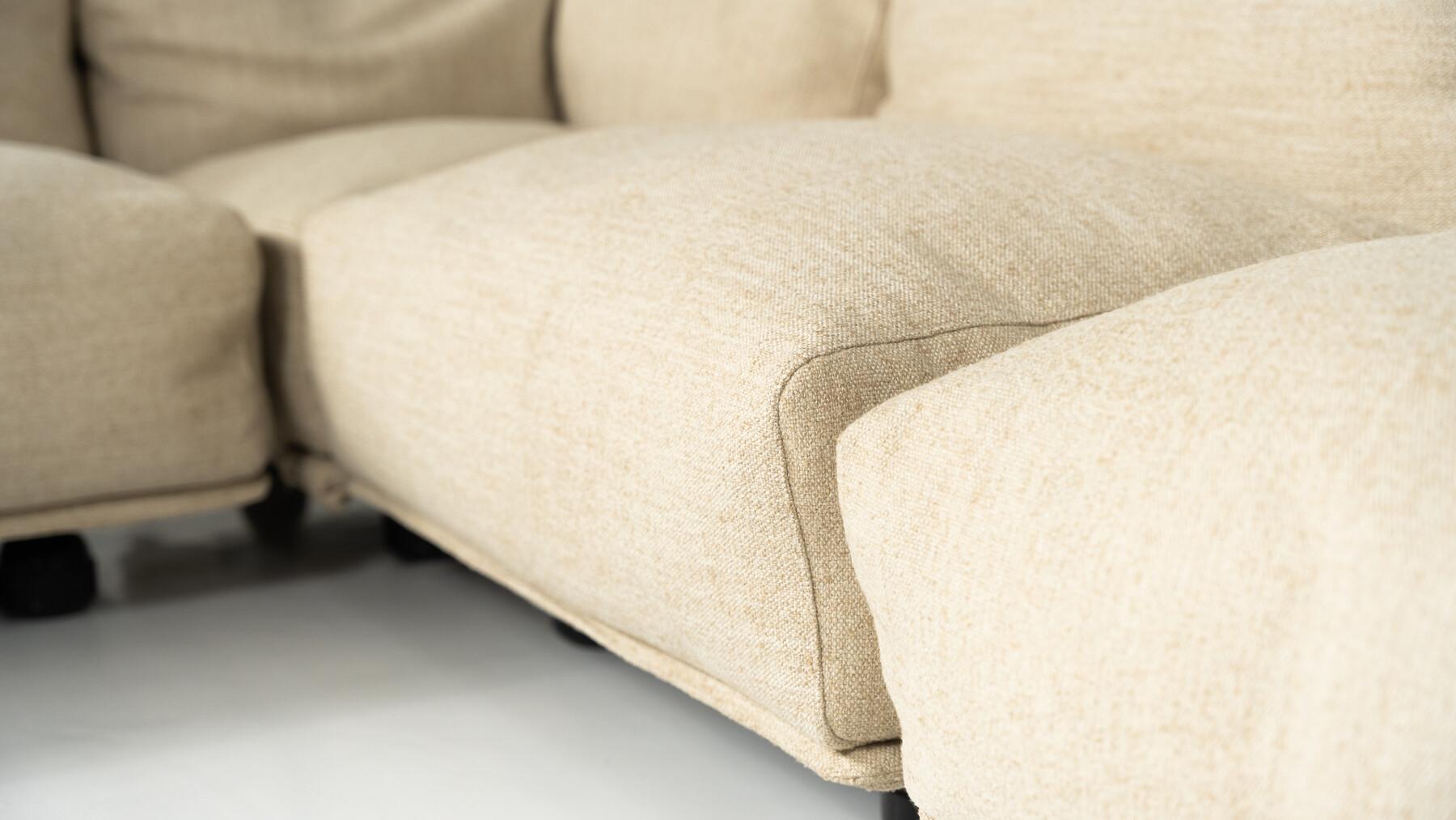Divano modulare Fiandra della metà del secolo scorso di Vico Magistretti, Cassina, anni '70 4