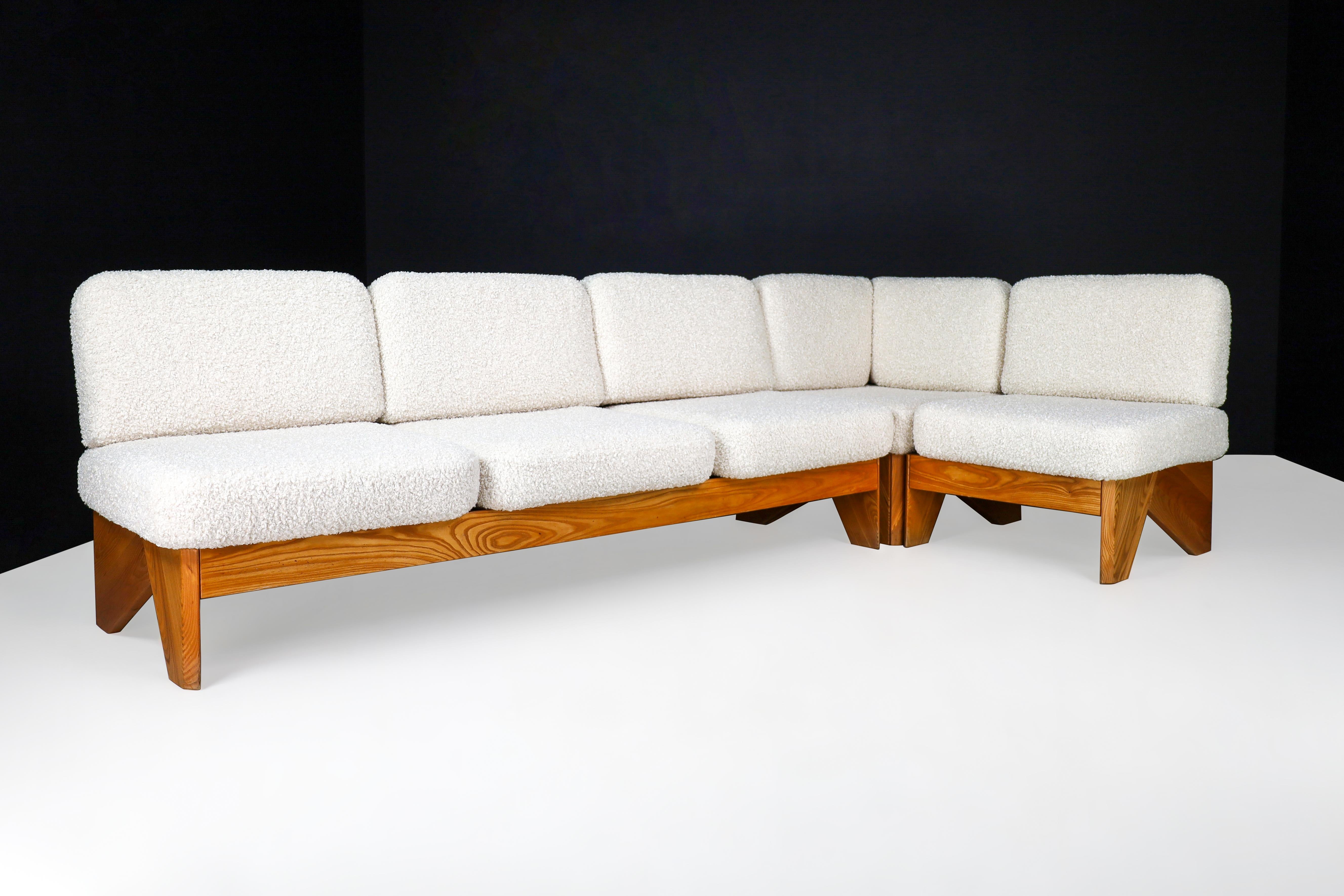 Mid-Century Modern Modular Sofa in Elmwood and Bouclé, France, 1970s For Sale 1