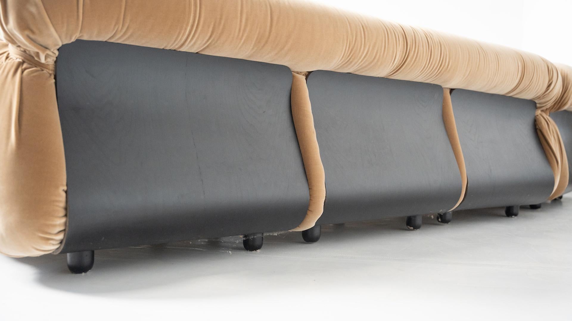 Canapé modulaire moderne du milieu du siècle dernier, tapisserie en velours neuf, Italie, années 1960 en vente 5