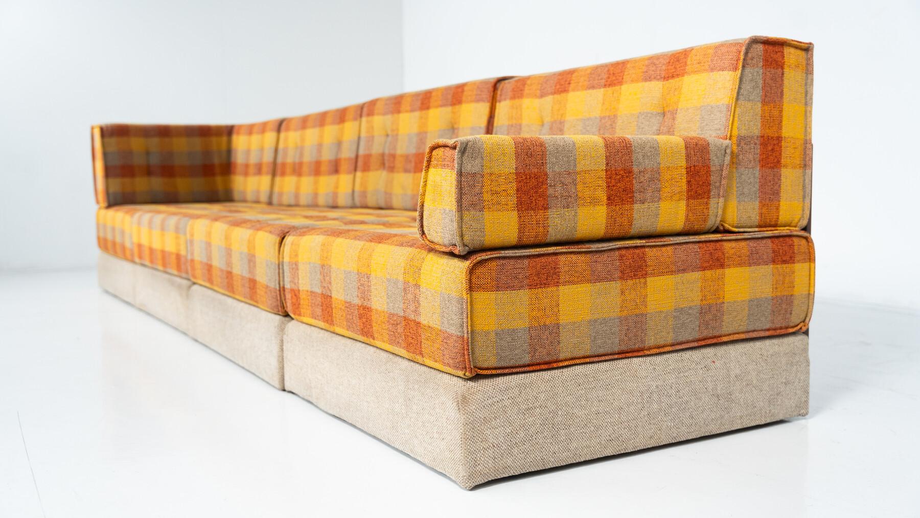 Sofá modular moderno de mediados de siglo, tela original, años 70 Moderno de mediados de siglo en venta