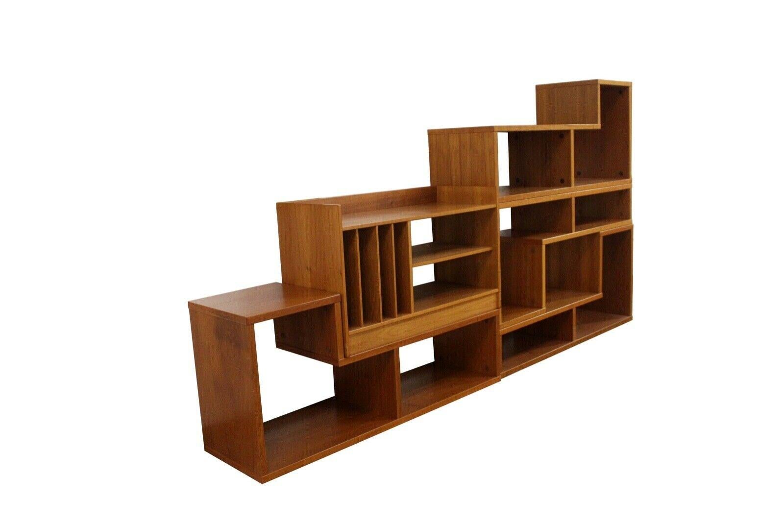 Mid-Century Modern Modular Teak Display Shelving Units In Good Condition In Keego Harbor, MI
