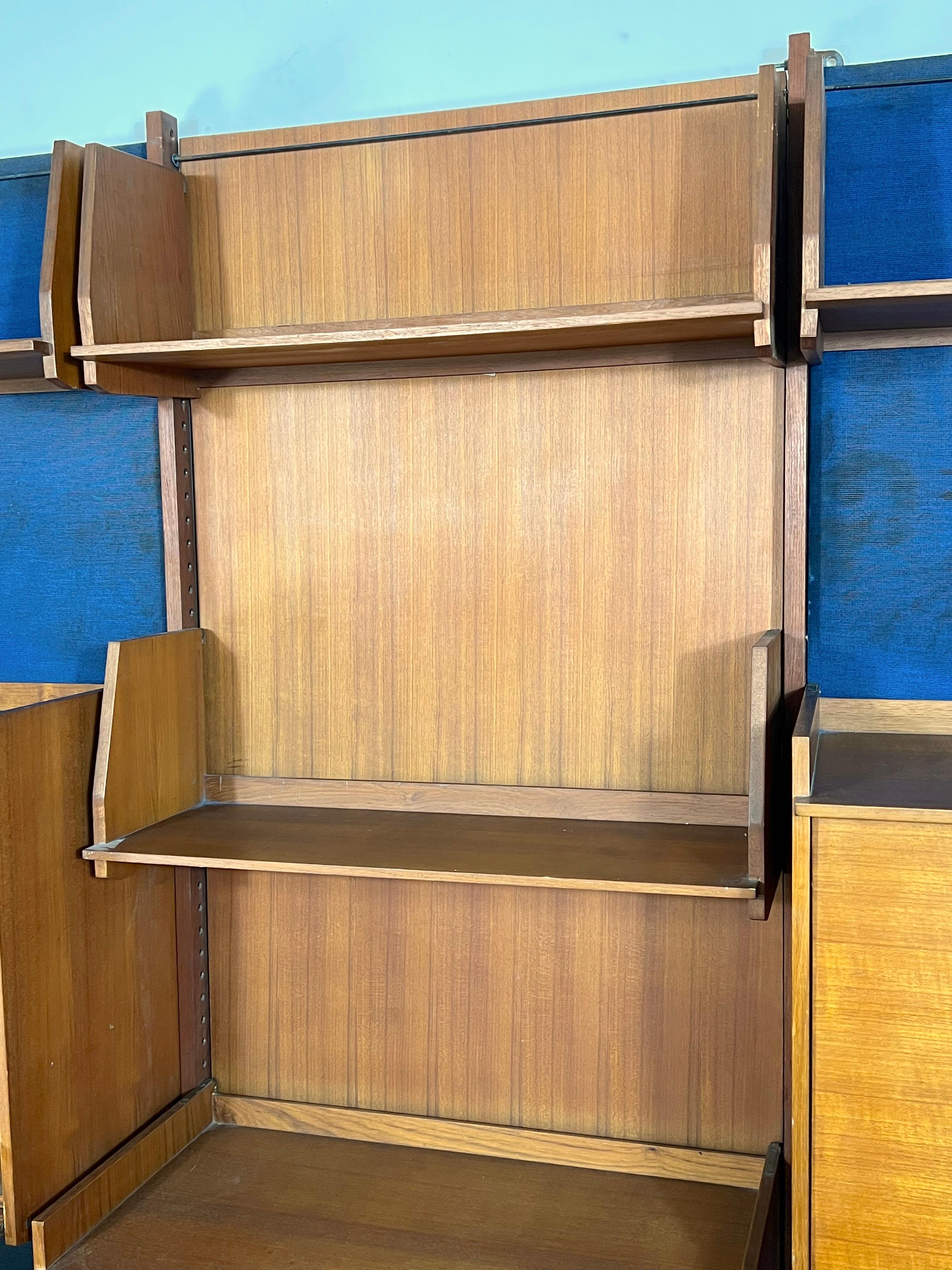 Mid-Century Modern Modular Wood Bookcase from 50s For Sale 9
