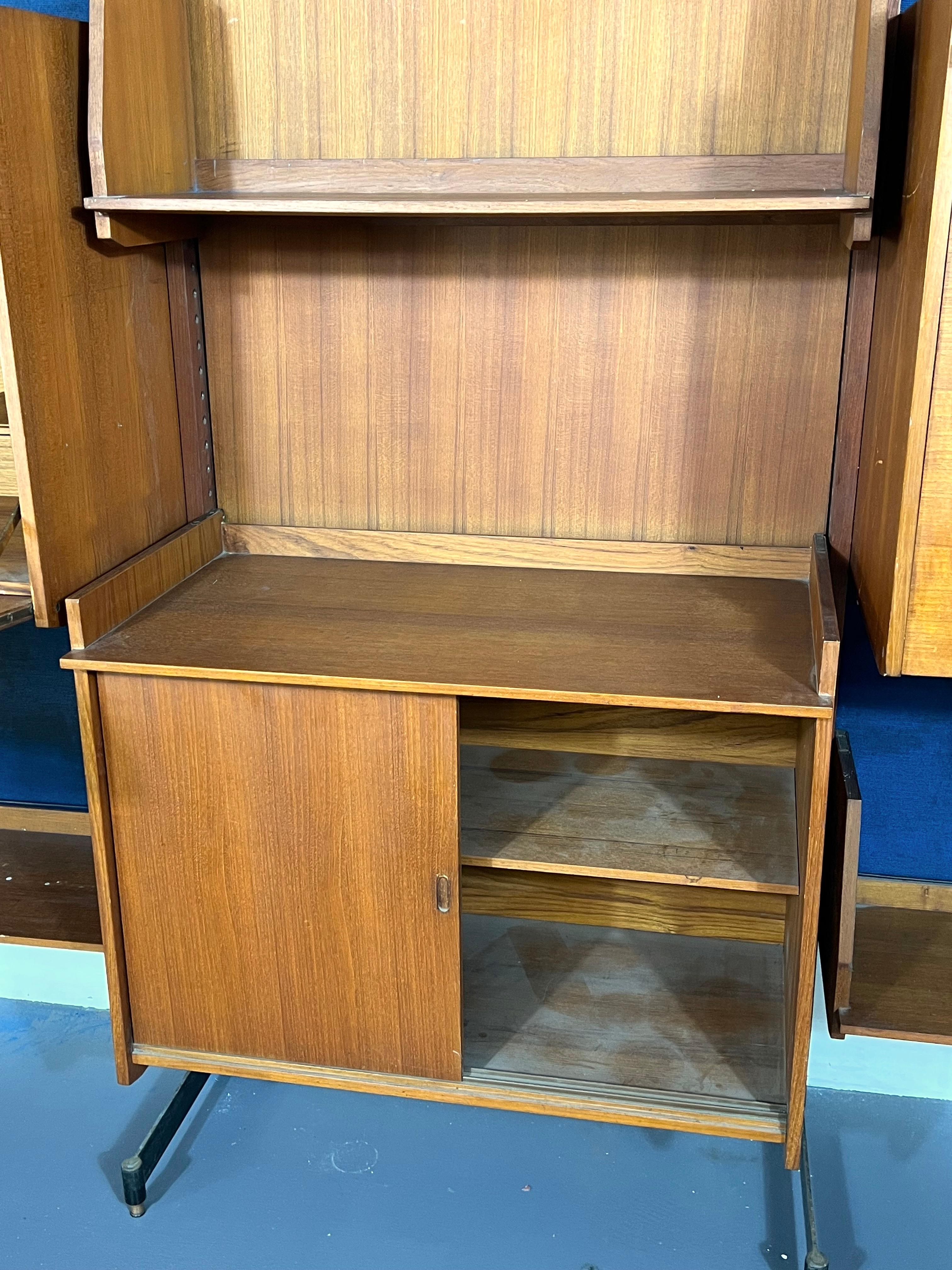 Mid-Century Modern Modular Wood Bookcase from 50s For Sale 10