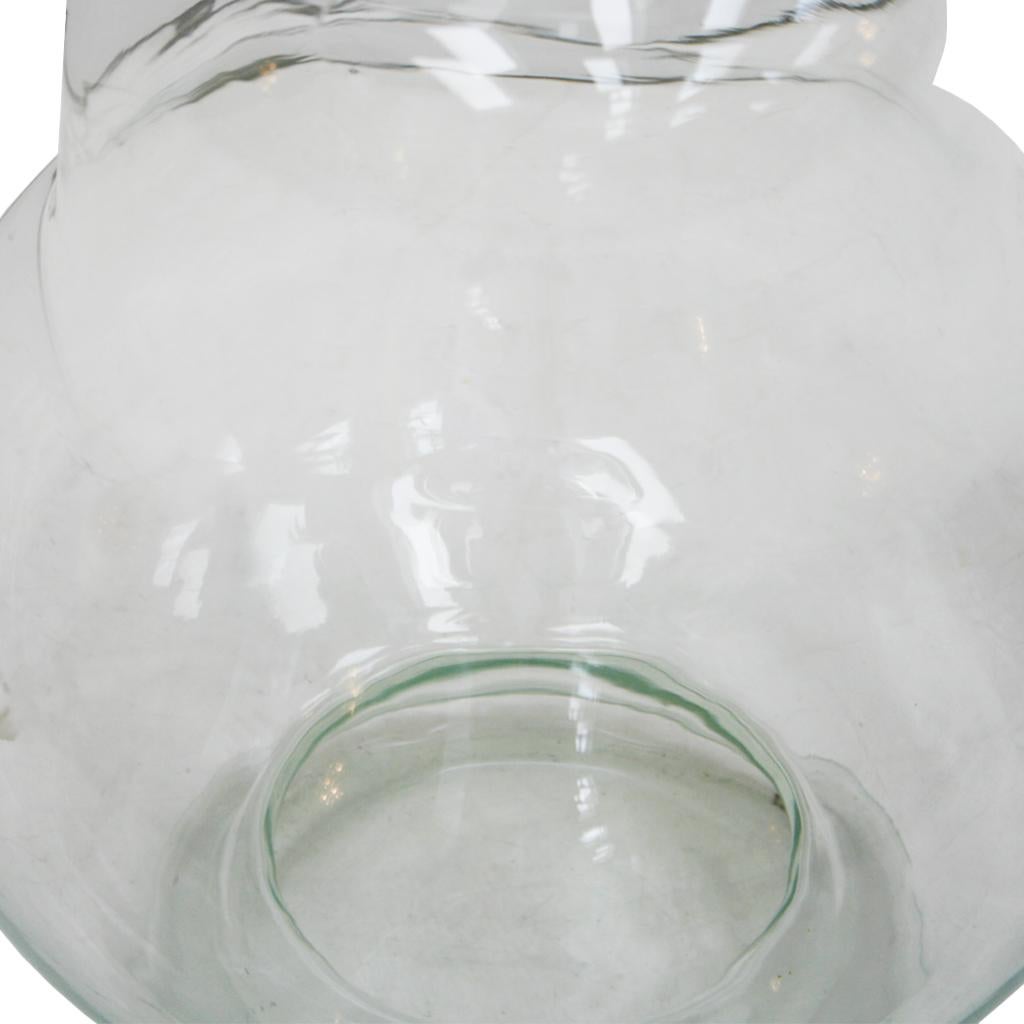 Vaso di vetro francese modellato della metà del secolo scorso In condizioni discrete in vendita a Madrid, ES