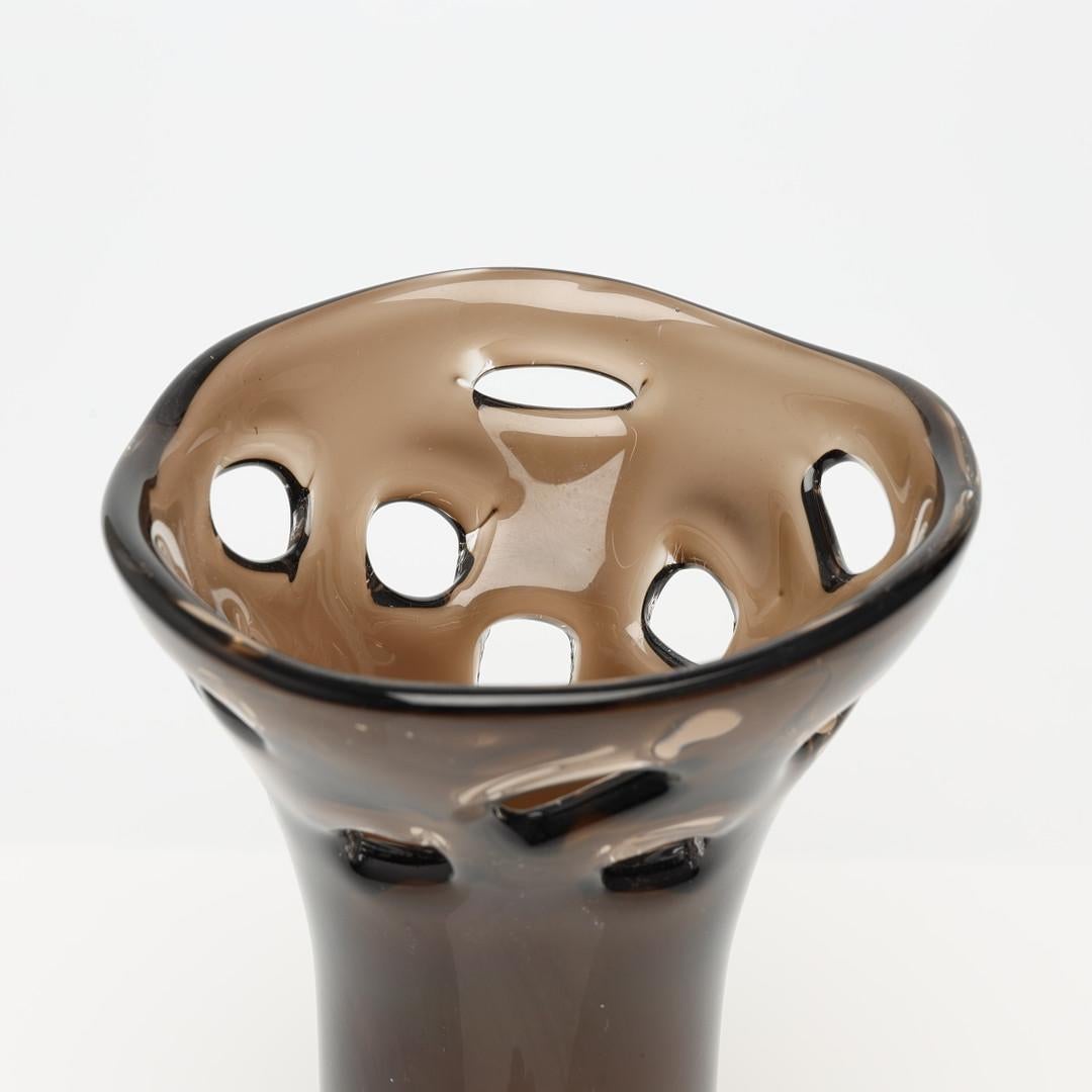 Mid-Century Modern Vase Mona Morales-Schildt en cristal moderne du milieu du siècle dernier en vente