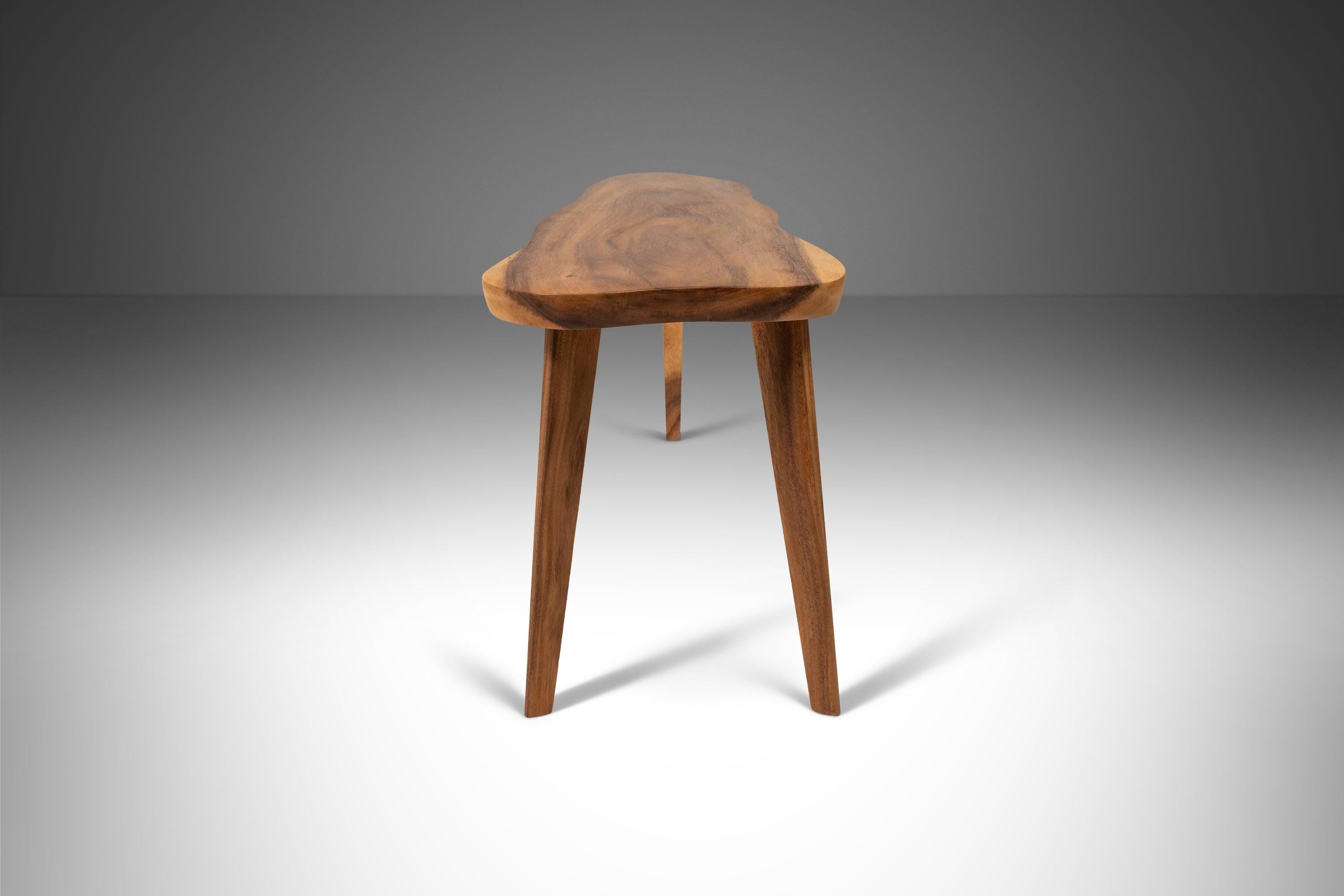 Mid-Century Modern Monkey Pod Wood Slab Coffee / End Table, USA, C. 1960's For Sale 1