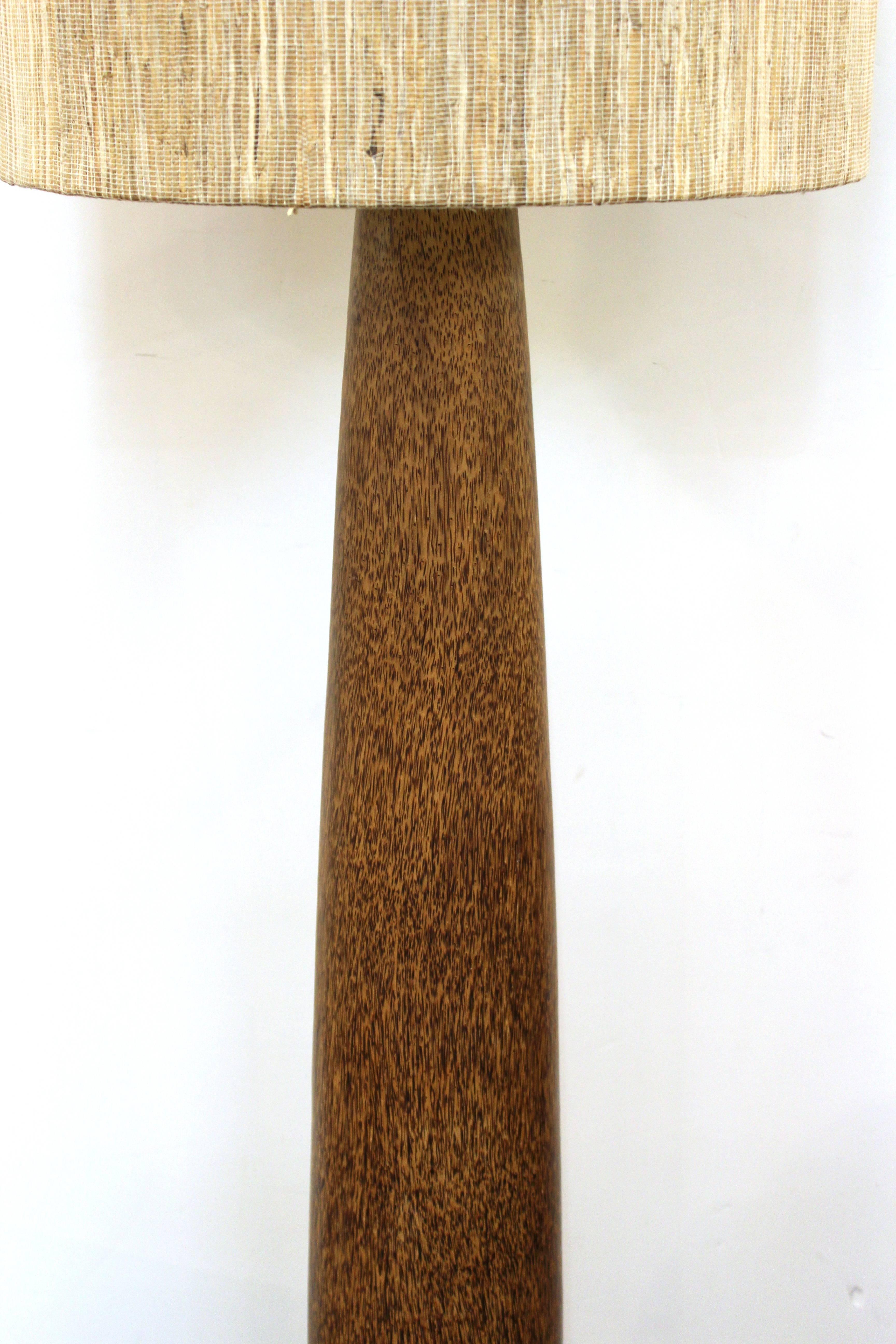 Mid-Century Modern Monumental Floor Lamp with Large Shade In Good Condition In New York, NY