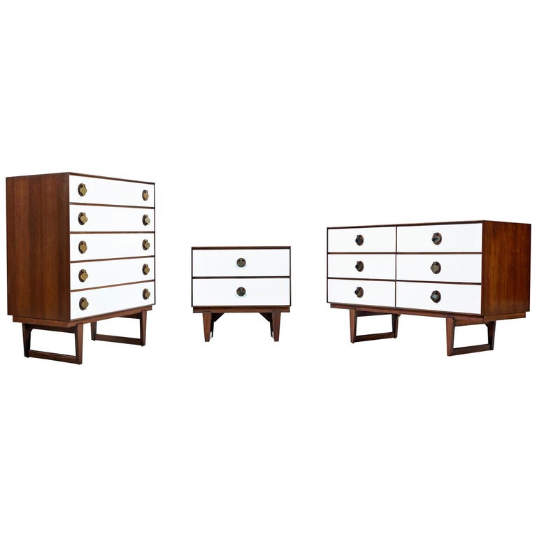 Mid Century Modern Moroccan Style Brass Spade Pull Bedroom Set By