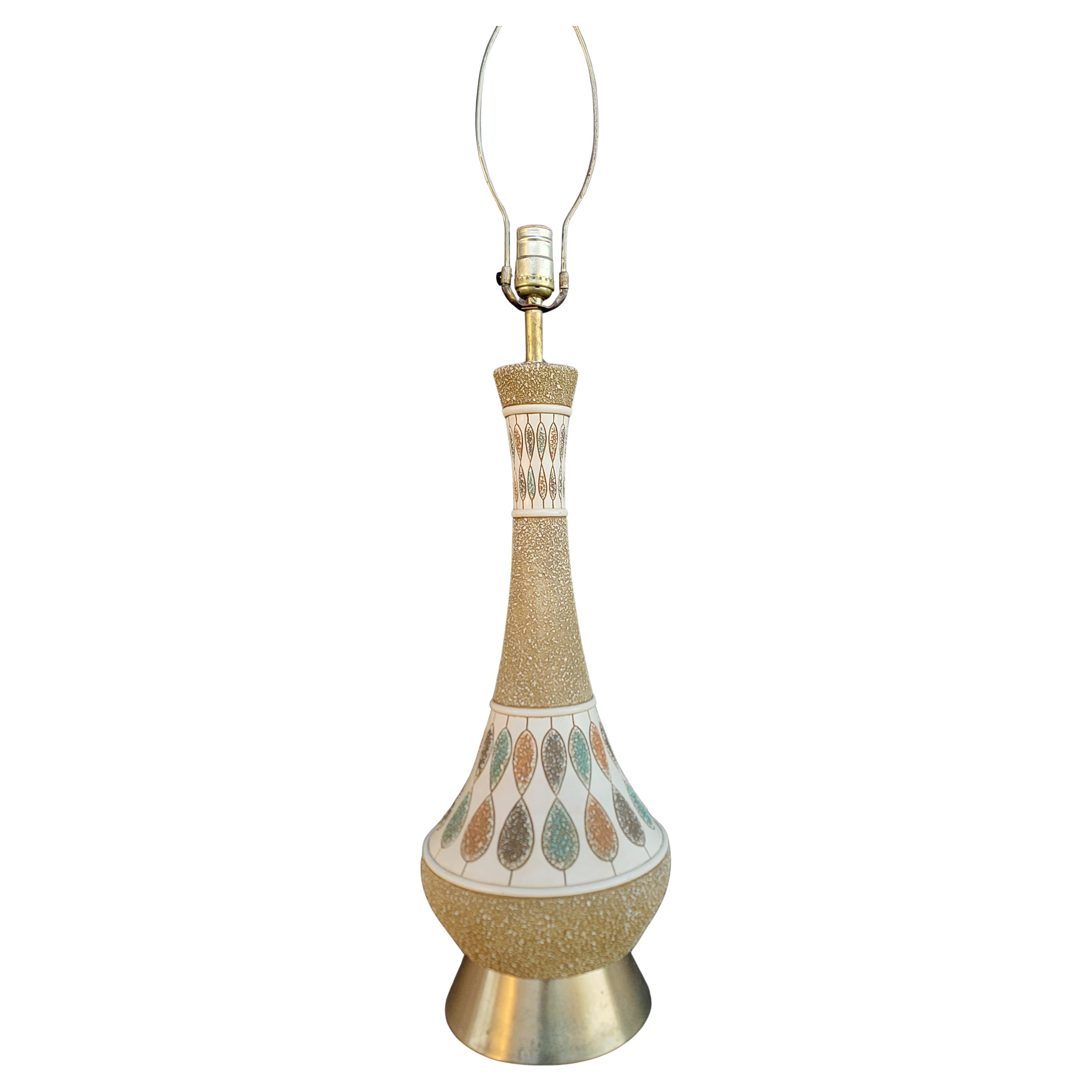 Mid-Century Modern Moroccan Style Table Lamp en venta