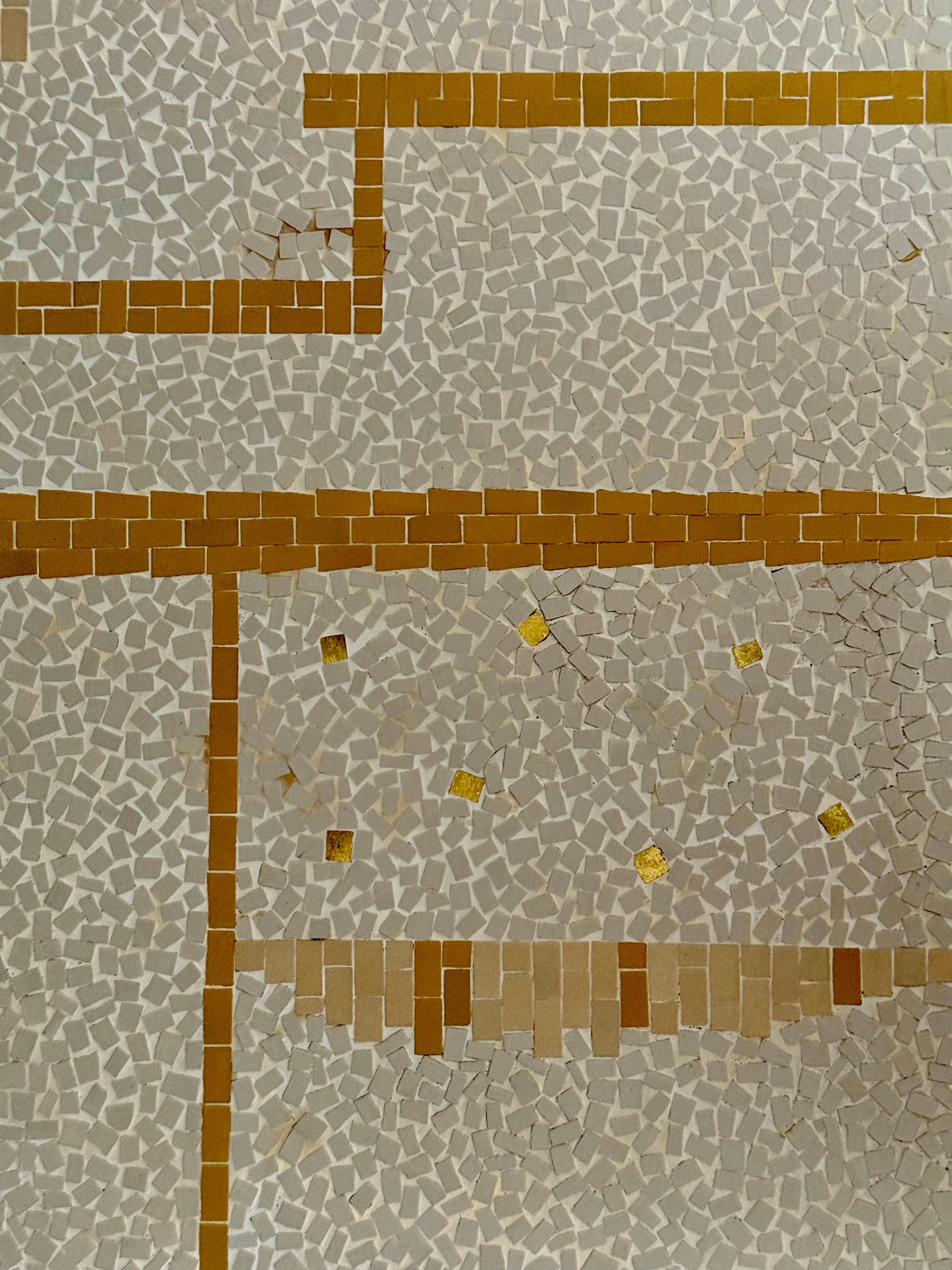 Table à cocktail en mosaïque et laiton, Europe, années 1960 en vente 4