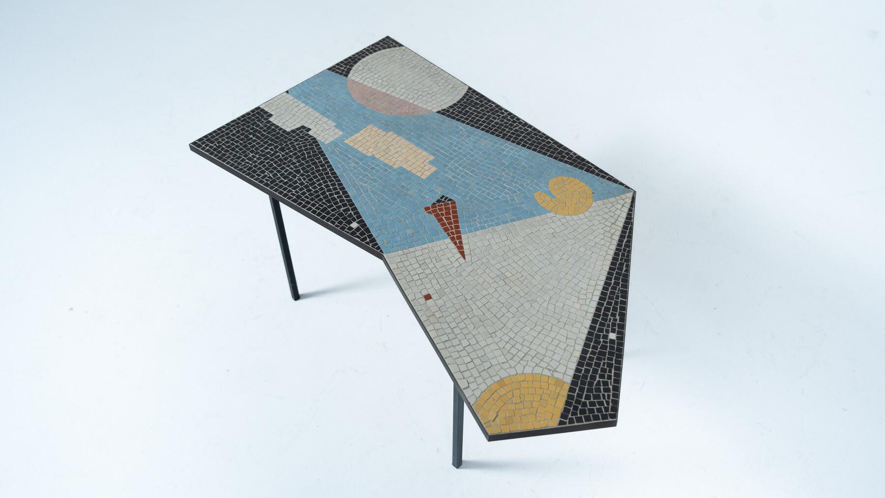 Table d'appoint en mosaïque moderne du milieu du siècle, 1970 en vente 1