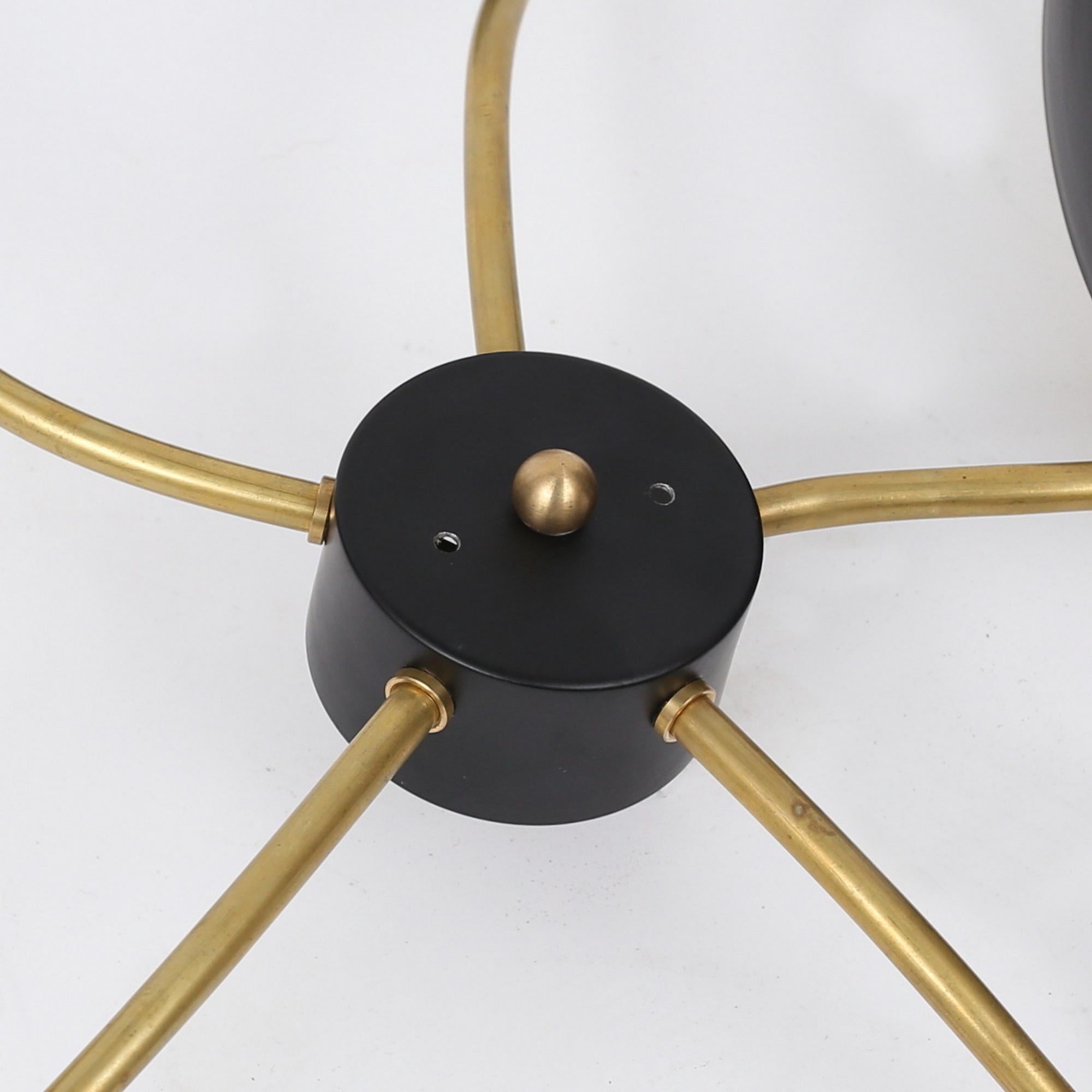 Applique da parete in stile Mouille moderno di metà secolo, in ottone e lacca, 5 luci in vendita 1