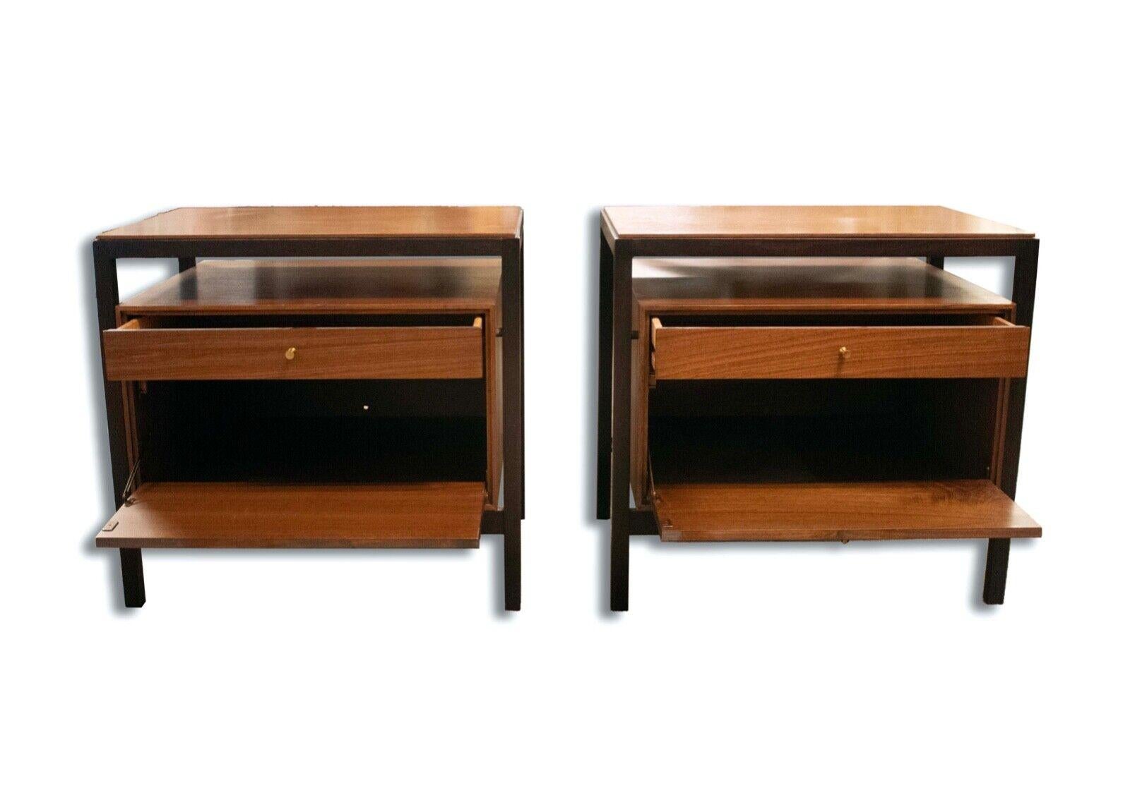 Mid Century Modern Mount Airy Pair of Walnut Nightstands In Good Condition In Keego Harbor, MI