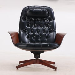 Mid Century Modern "Mr. Chair" & Ottoman by George Mulhauser for Plycraft, USA.