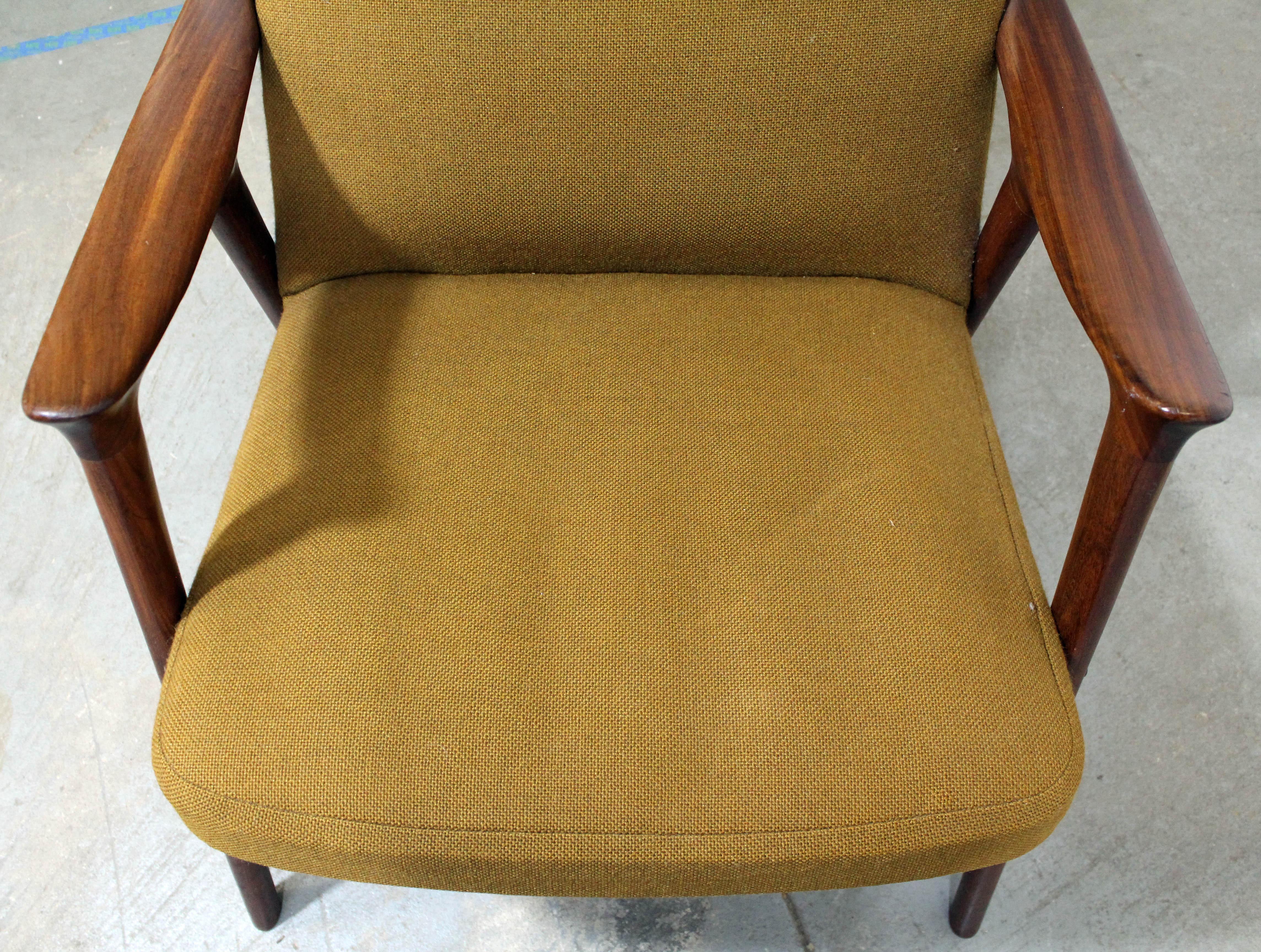 Scandinavian Modern Mid-Century Modern Møre Lenestol Fabrikk Klarinett Teak Lounge Chair For Sale