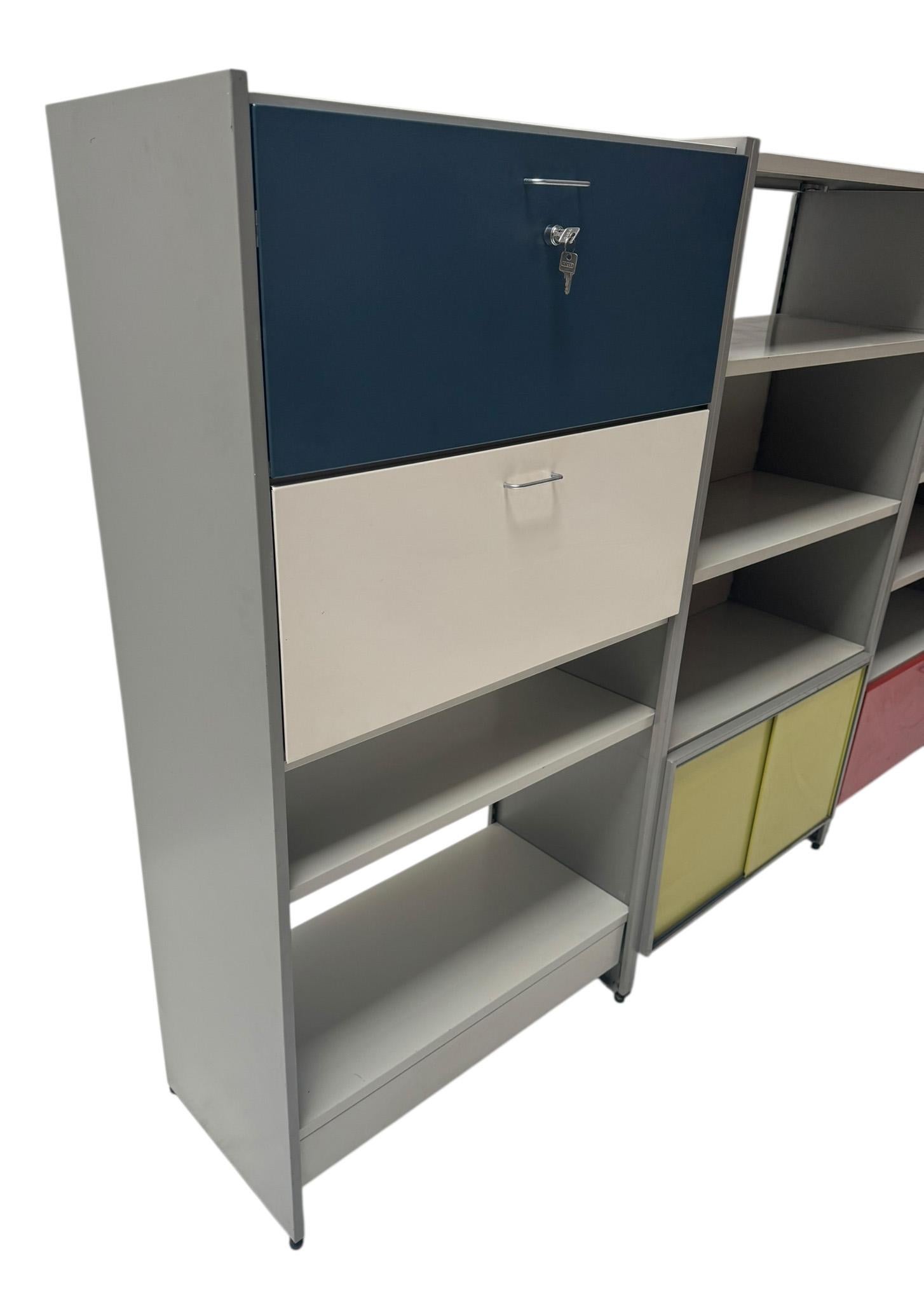 Mid-Century Modern Mehrfarbige 5600 Modulare Schrankwand von Cordemeyer für Gispen im Angebot 4