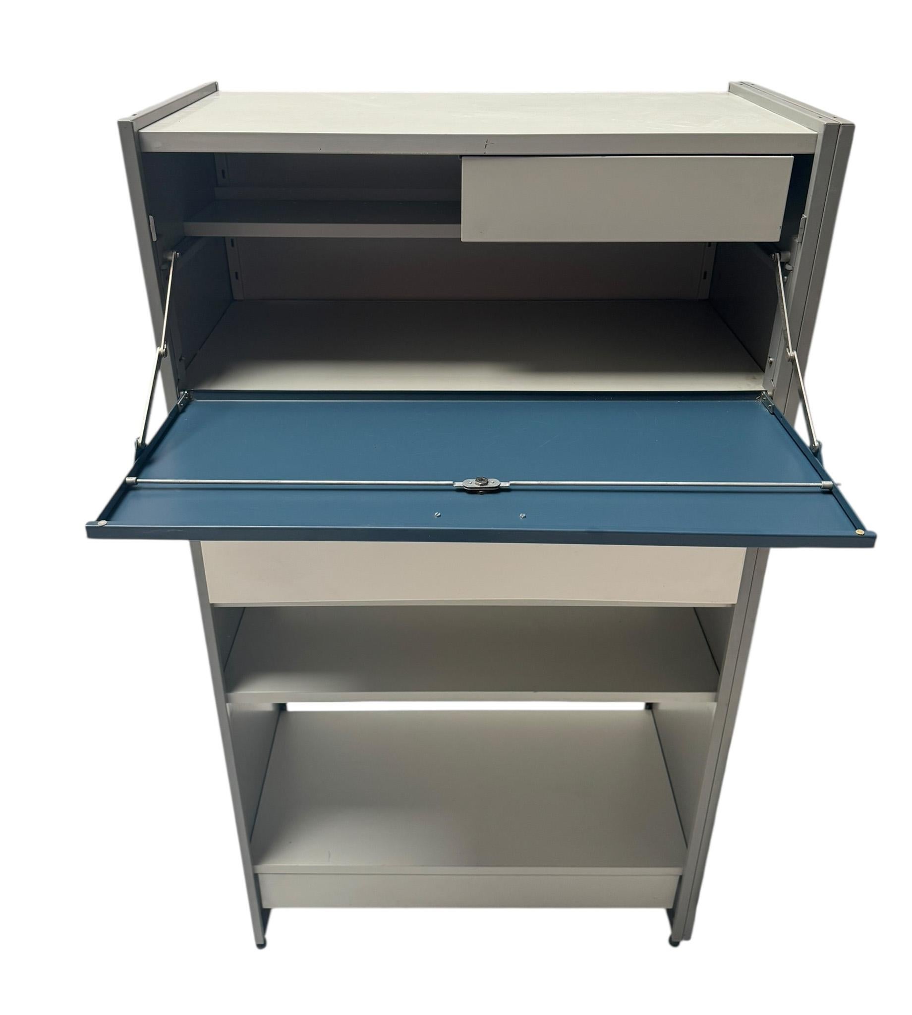 Mid-Century Modern Mehrfarbige 5600 Modulare Schrankwand von Cordemeyer für Gispen im Angebot 6