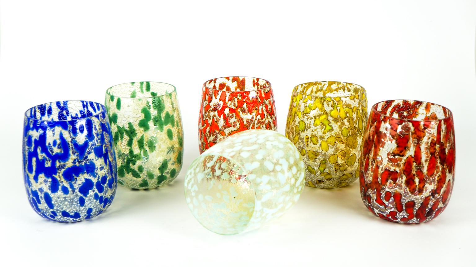 Elegant set of six handmade Murano drinking glasses with working to 