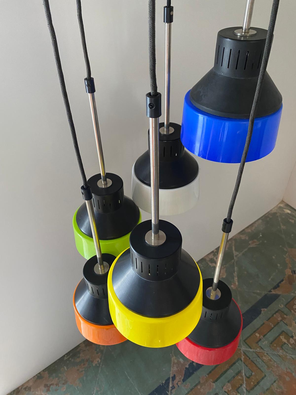 Mid Century Modern Italian Multicolor Cascade Chandelier In Good Condition For Sale In Ceglie Messapica, IT