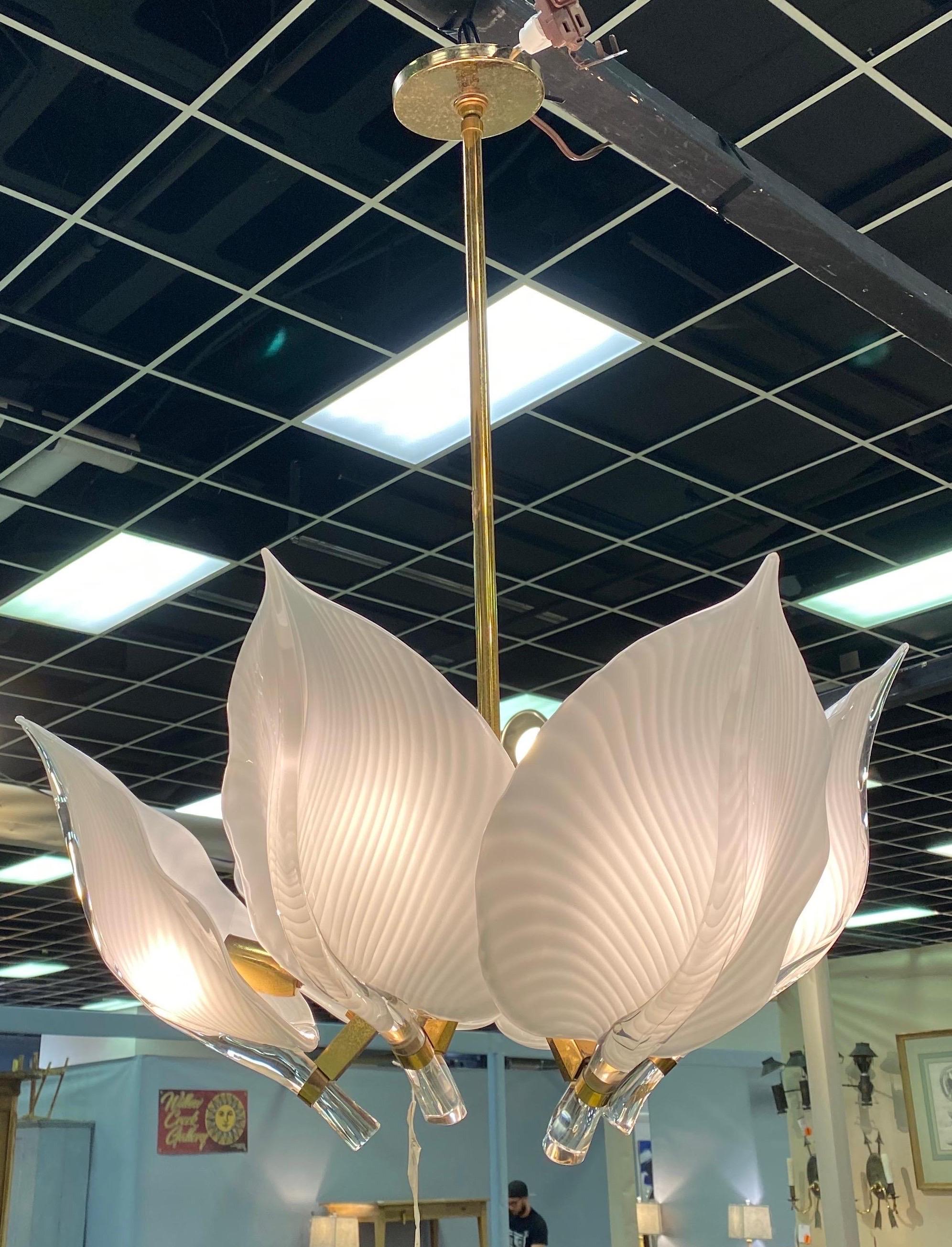 Mid-Century Modern Murano 6 leaf chandelier by Franco Luce. Very sharp brass 6 light / 6 leaf fixture with adjustable lighting arms.