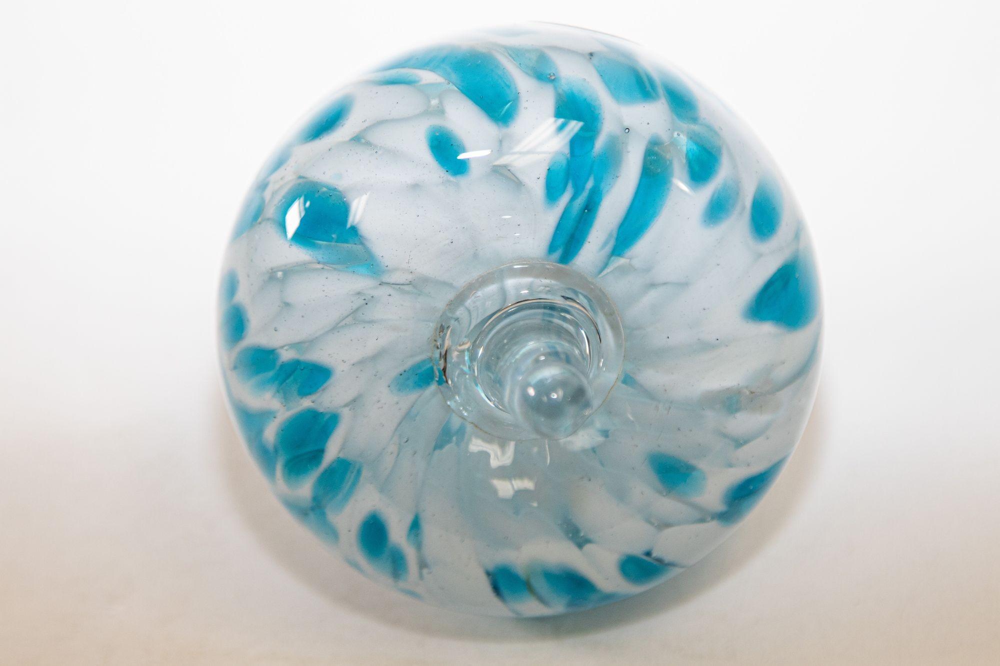 Mid-Century Modern Murano Art Glass Blue and Clear Apple Sculpture Paperweight In Good Condition For Sale In North Hollywood, CA