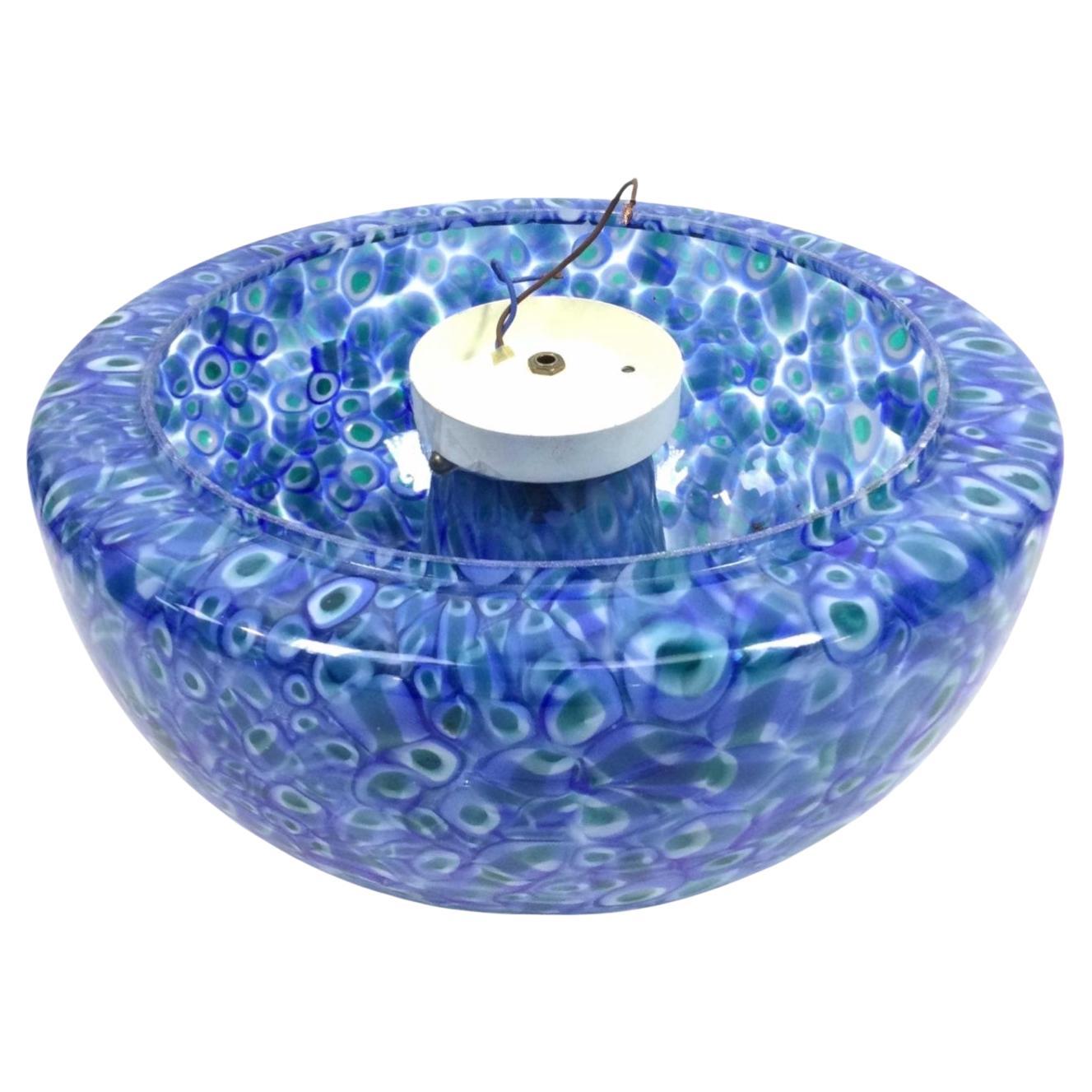 Plafonnier à lumière bleue Millefiori en verre d
art de Murano du milieu du siècle dernier en vente