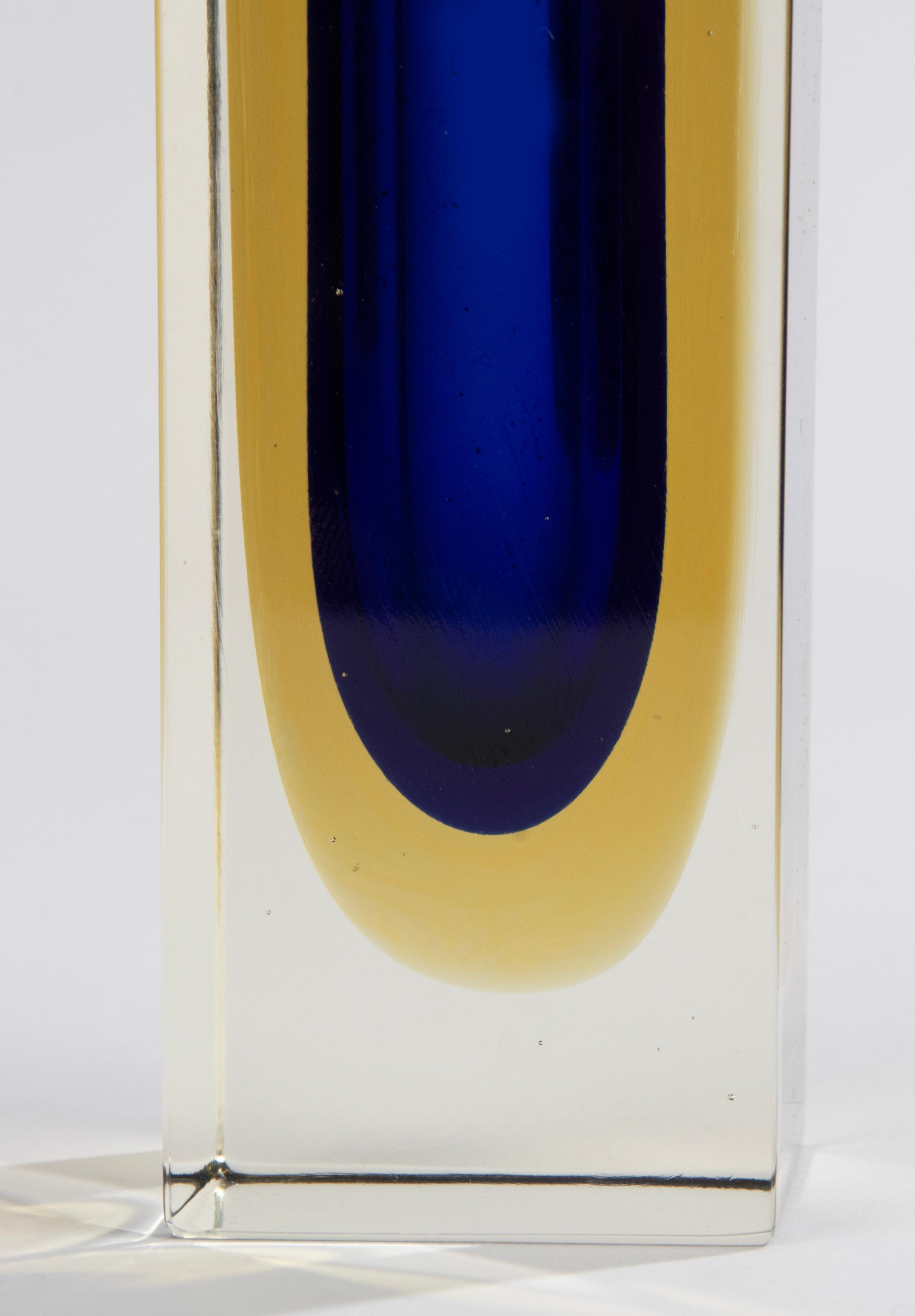 Mid-Century Modern Murano Art Glass Vase - Sommerso - Flavio Poli For Sale 4