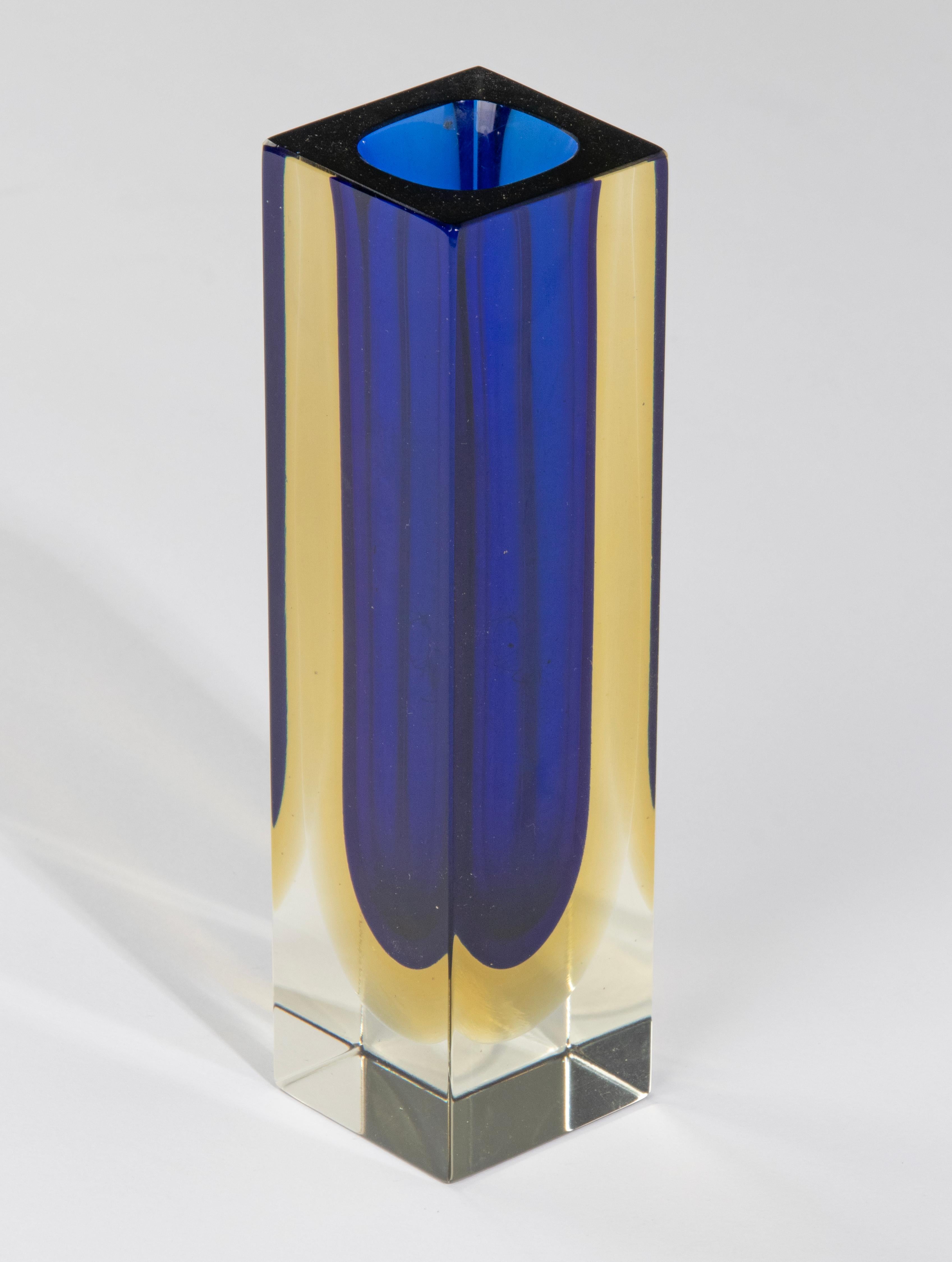 Mid-Century Modern Murano Art Glass Vase - Sommerso - Flavio Poli For Sale 5