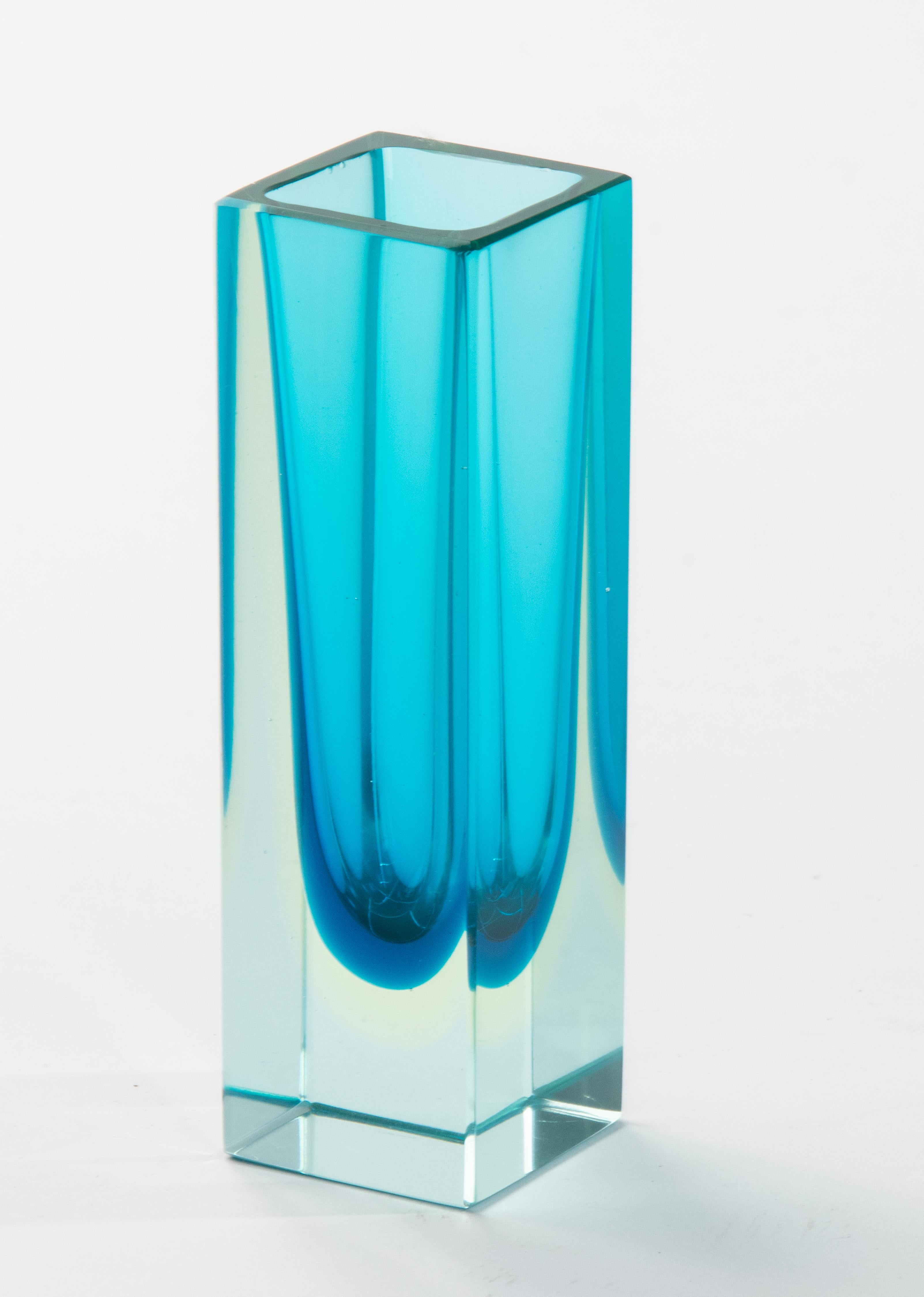 Italian Mid-Century Modern Murano Art Glass Vase - Sommerso - Flavio Poli For Sale