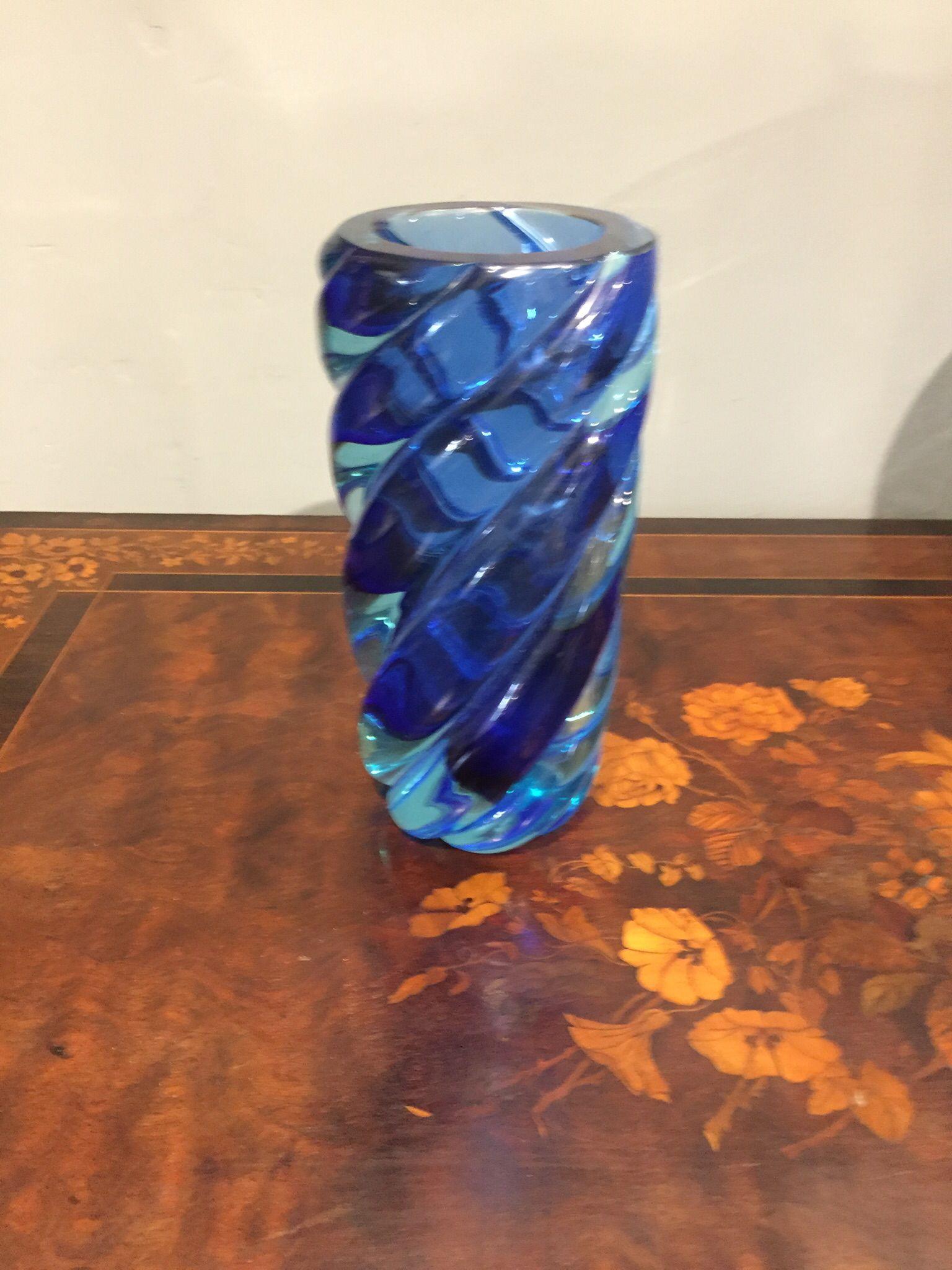 Mid Century Modern, Sommerso Murano Blue Vase, Doppio Ritorto Amazing Technique. 
The submerged glass technique is quite complicated, before blowing the glass is heated again to obtain the right softness. Twisted is when the straight design is