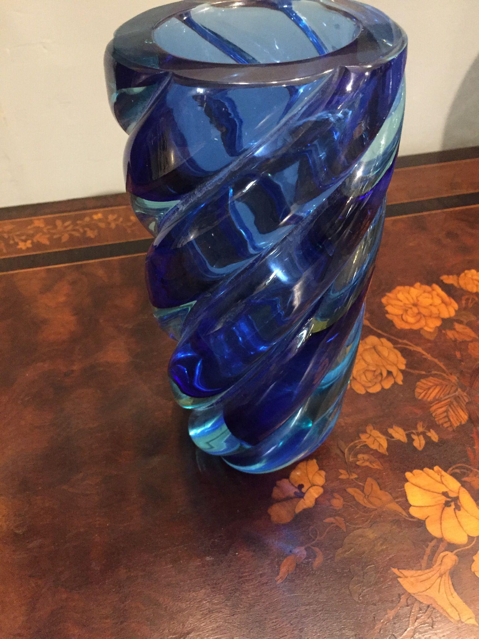 Mid Century Modern, Murano Blue Vase, Doppio Ritorto Amazing Technique.  For Sale 2