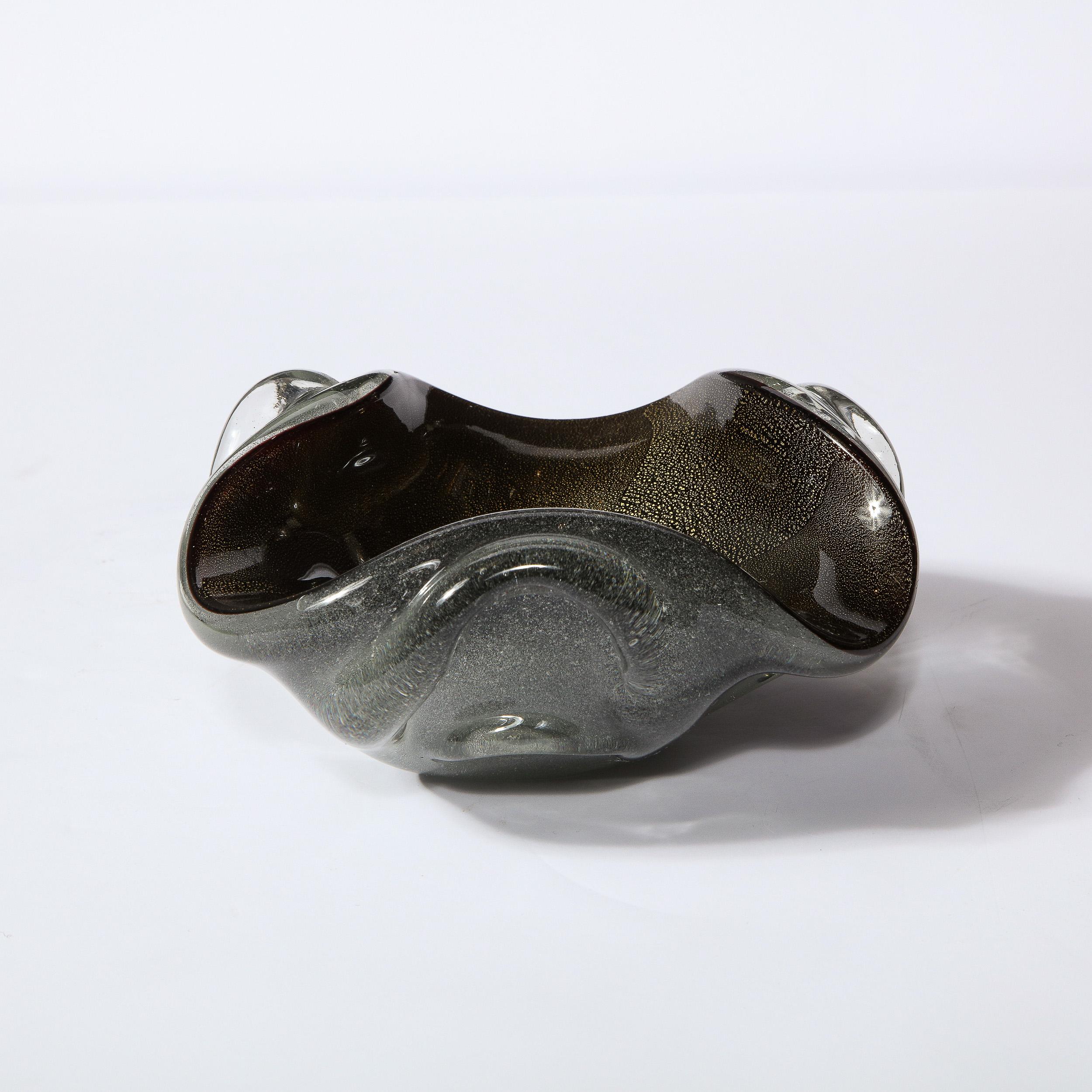 Mid-Century Modern Murano Bowl in Black & Translucent Glass w/ 24kt Gold Flecks In Good Condition In New York, NY
