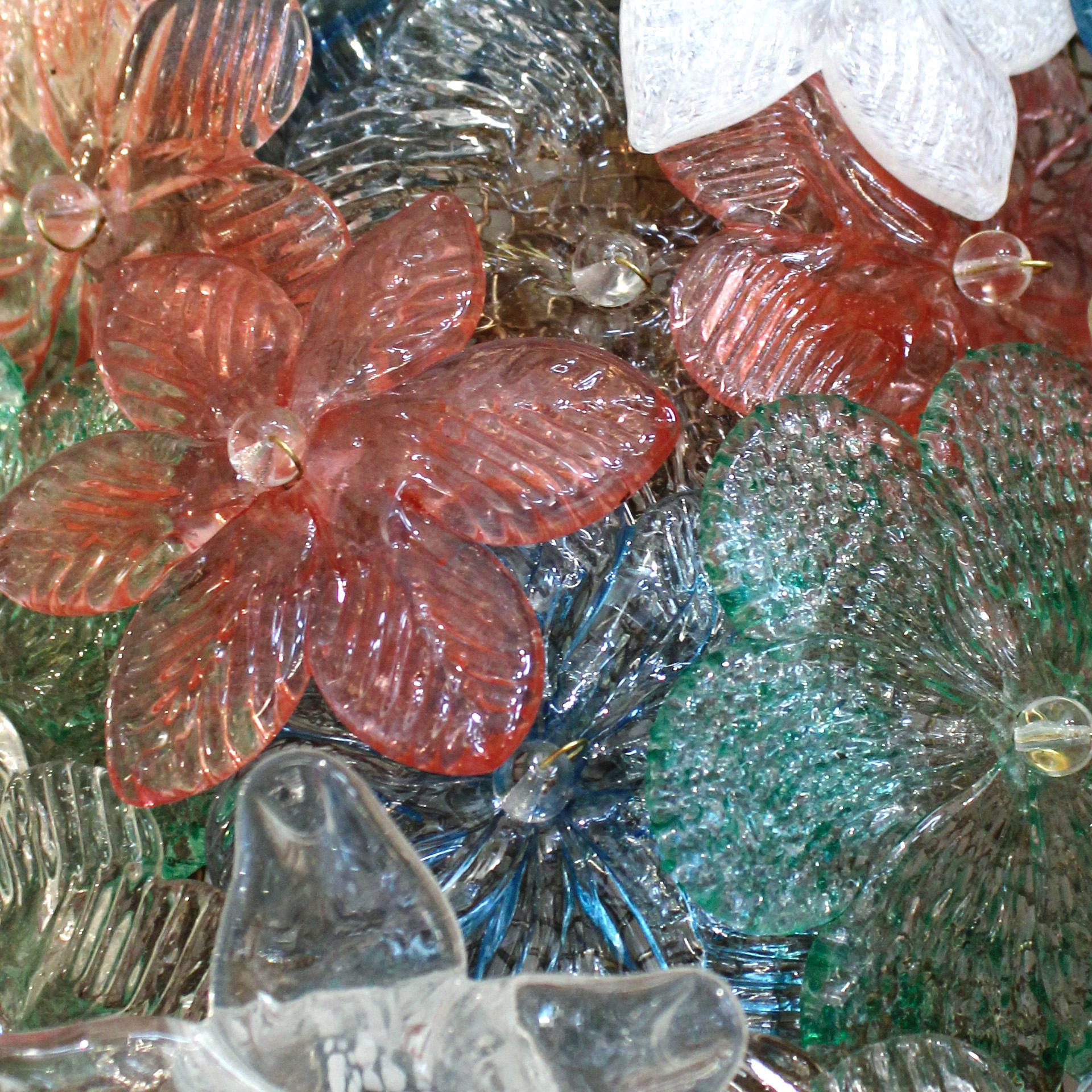 Apliques italianos de cristal de Murano de mediados de siglo con motivos florales Latón en venta