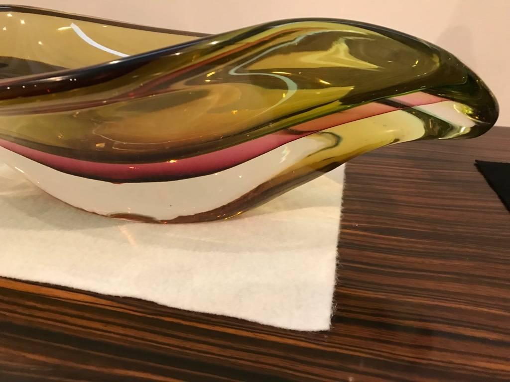 Mid-Century Modern Bol en verre décoratif de Murano moderne du milieu du siècle dernier