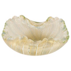 Retro Mid-Century Modern Murano Filigrana Decorative Bowl with 24-Karat Gold Flecks