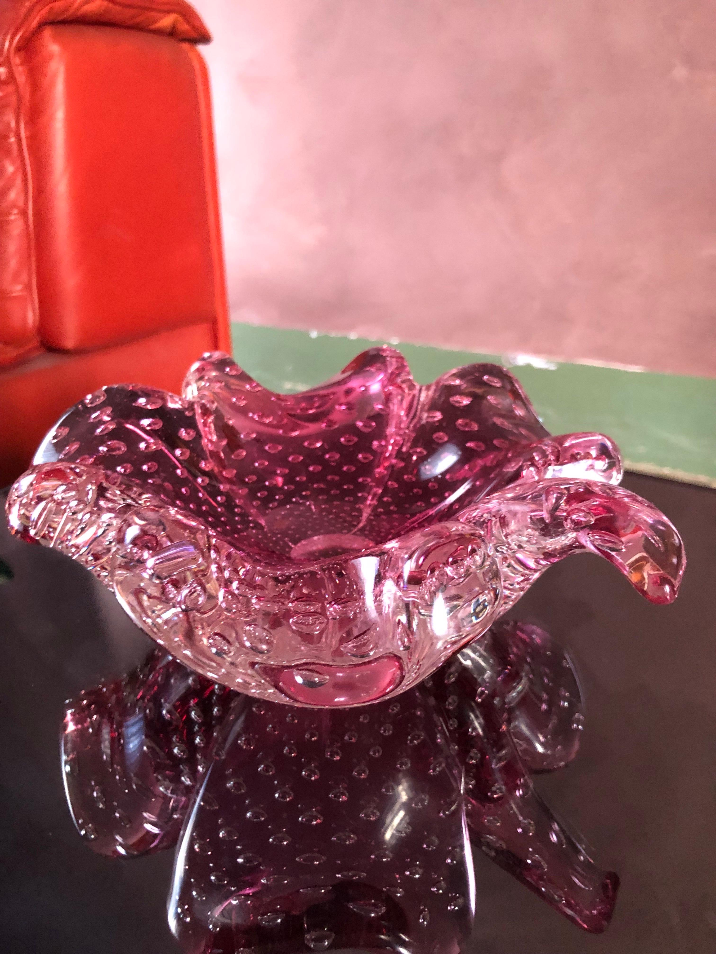 Cenicero de cristal de Murano moderno de mediados de siglo en vidrio rosa Italia Años 60 en Bueno estado para la venta en Palermo, PA