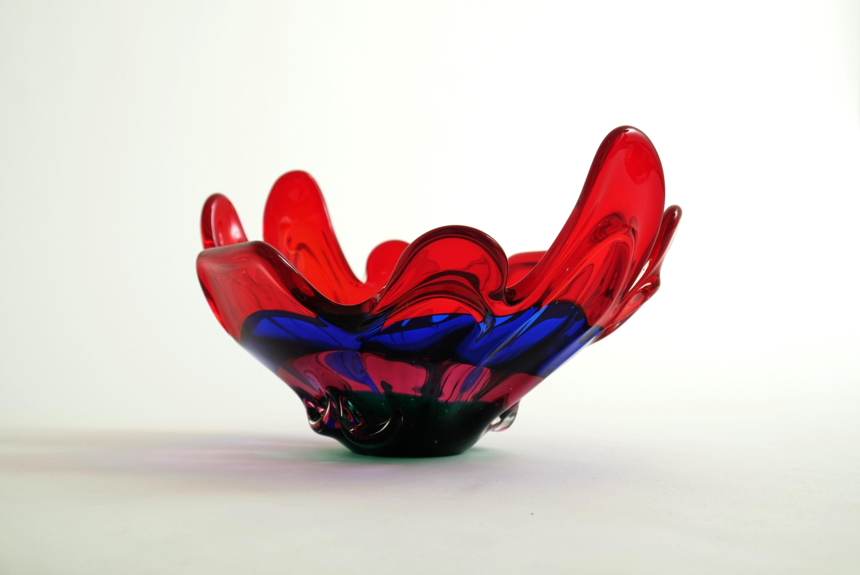 Coupe en verre de Murano moderne du milieu du siècle, attribuée à Fulvio Bianconi, Italie, années 1950 en vente 2