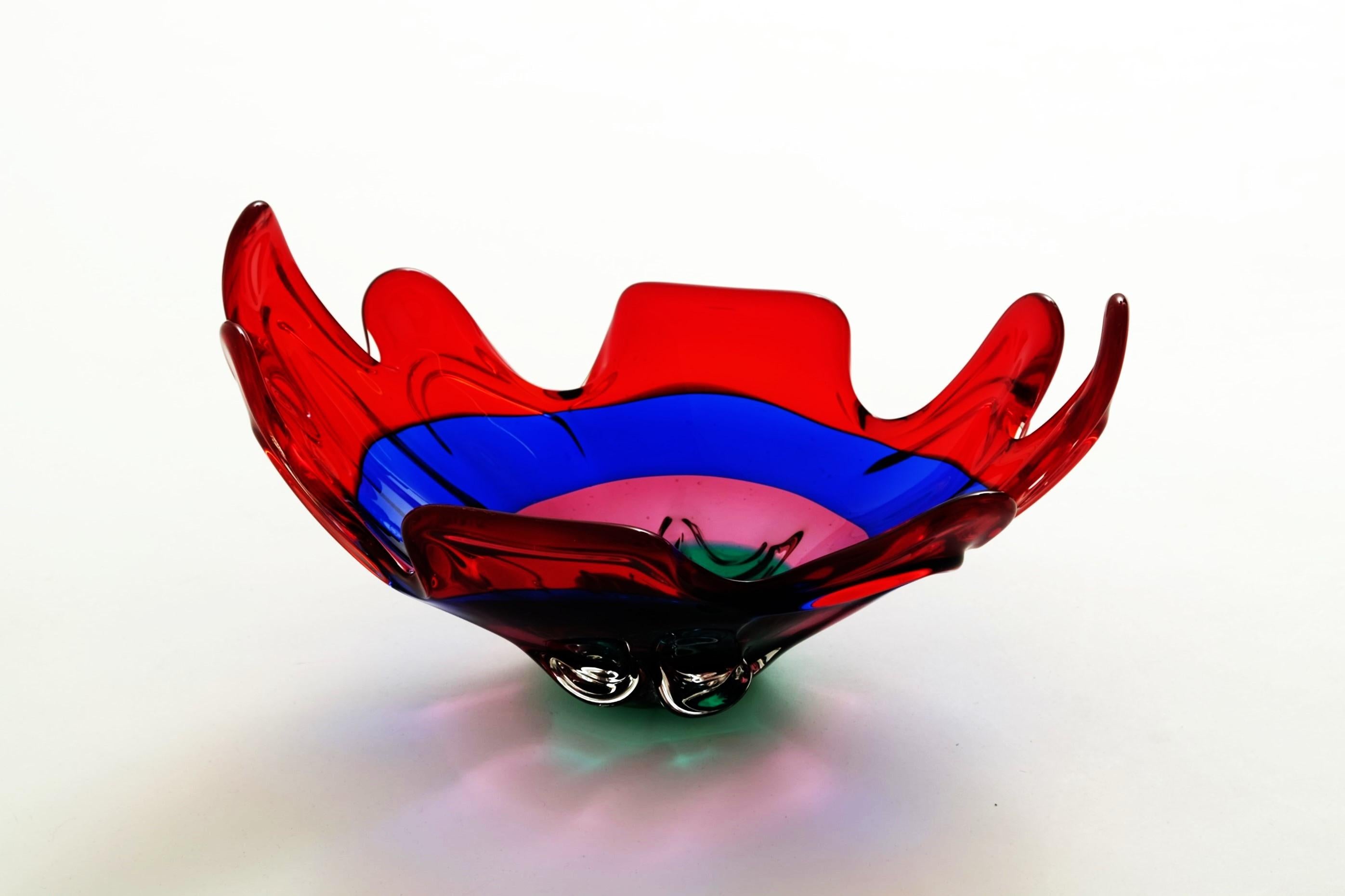italien Coupe en verre de Murano moderne du milieu du siècle, attribuée à Fulvio Bianconi, Italie, années 1950 en vente