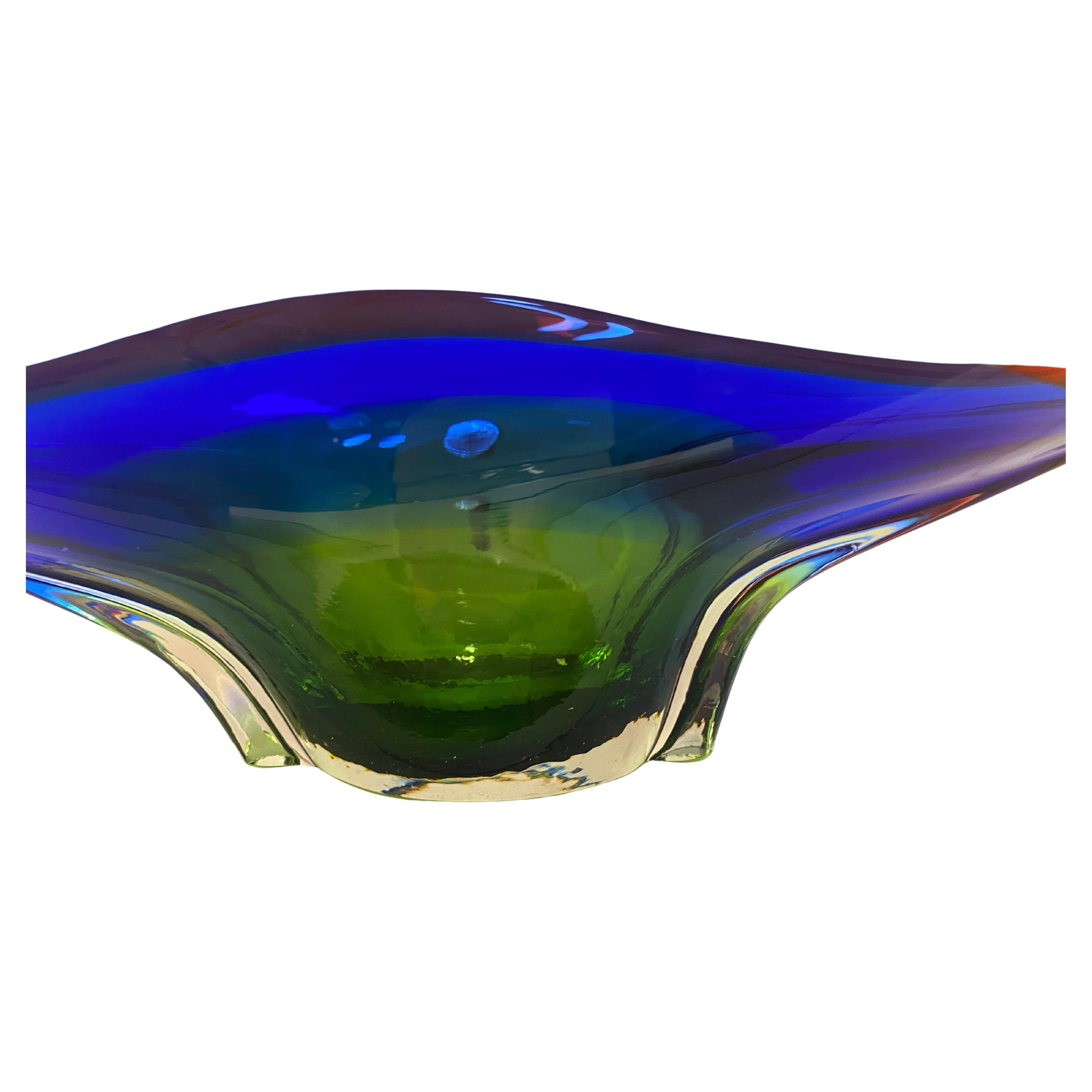 Moderne Murano-Glasschale aus der Mitte des Jahrhunderts (Moderne der Mitte des Jahrhunderts) im Angebot