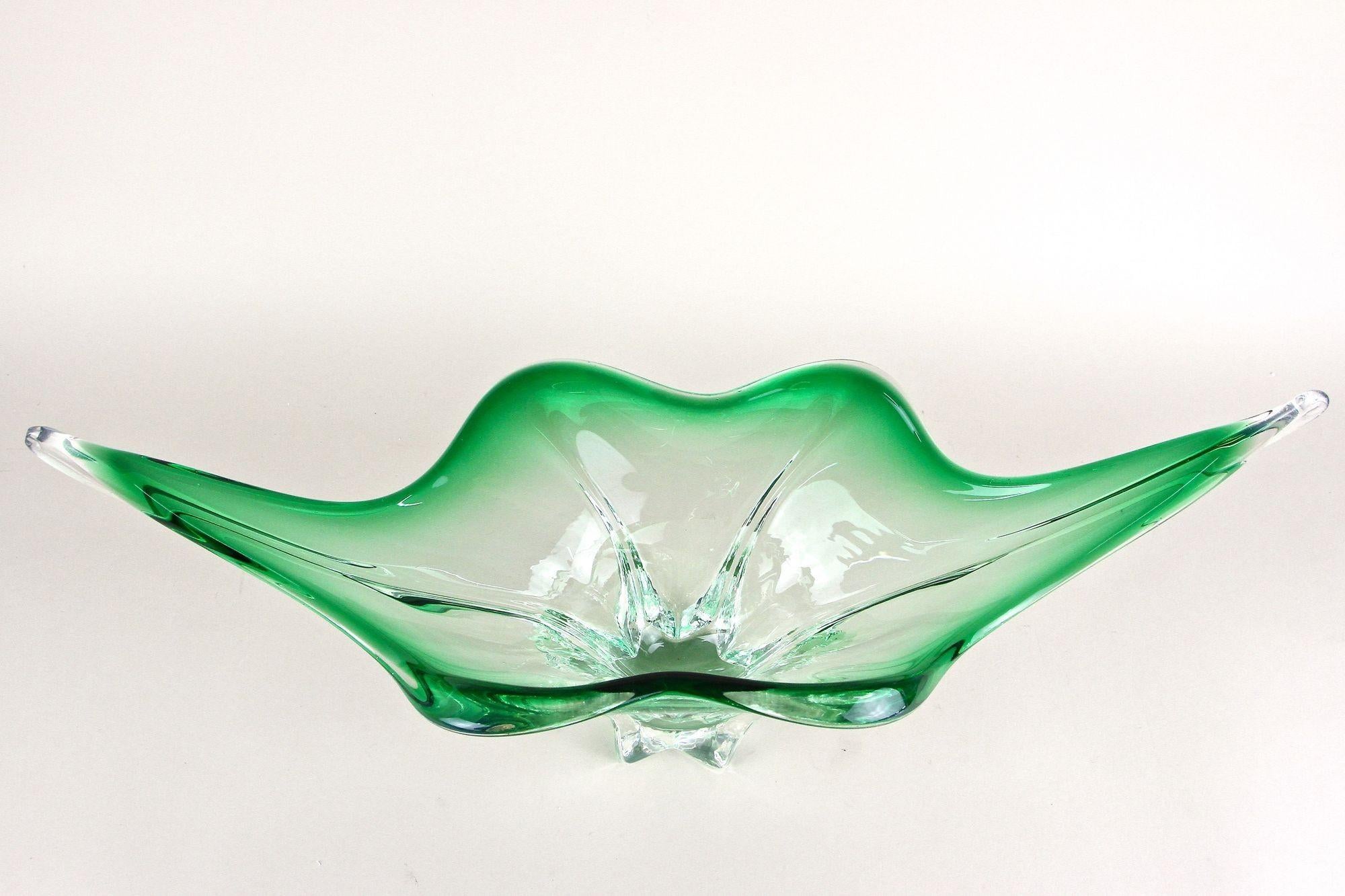 Mid-Century Modern Mid Century Modern Murano Glass Bowl, Green/ Clear Tones - Italy ca. 1960 For Sale