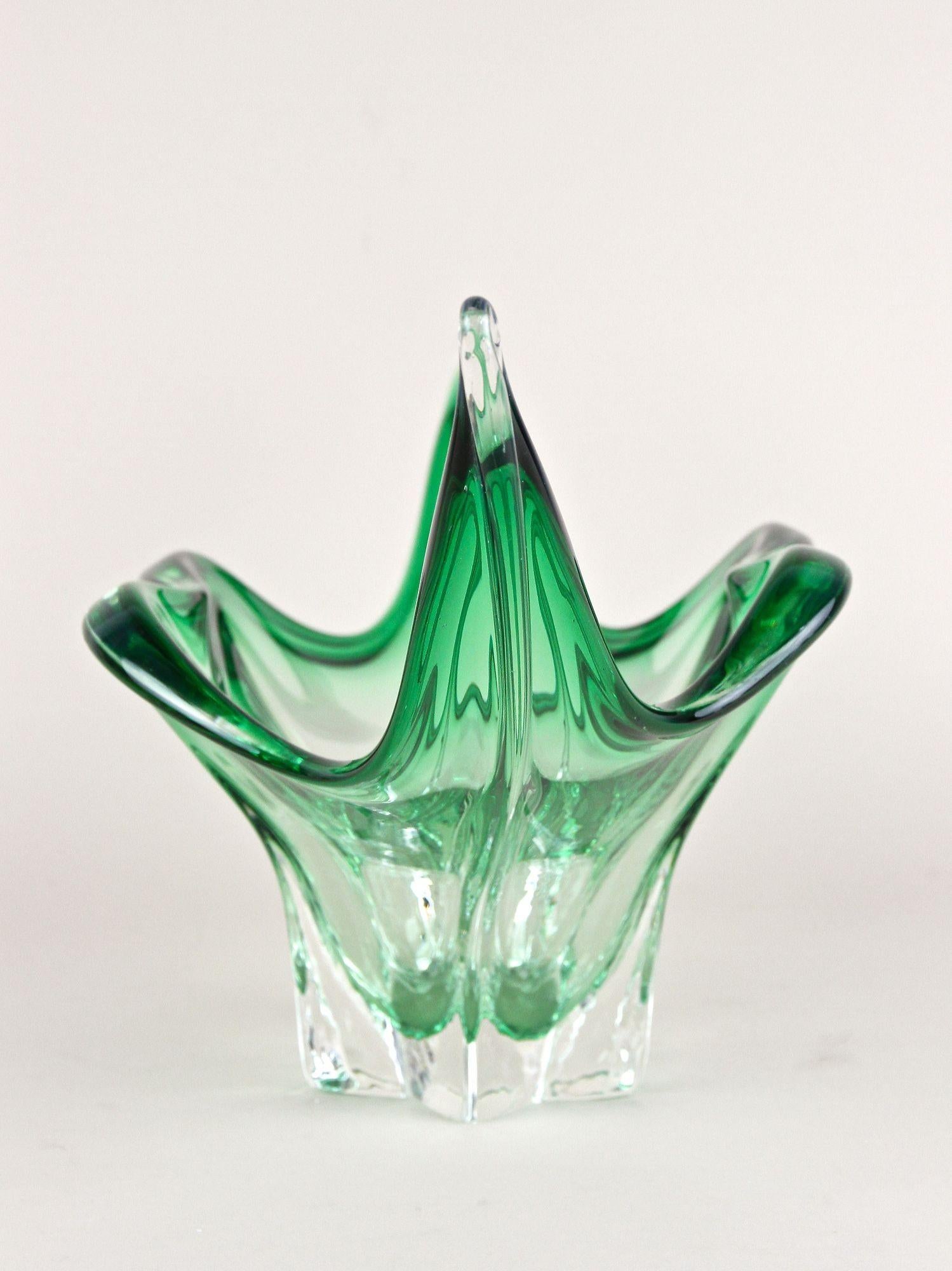 Hand-Crafted Mid Century Modern Murano Glass Bowl, Green/ Clear Tones - Italy ca. 1960 For Sale