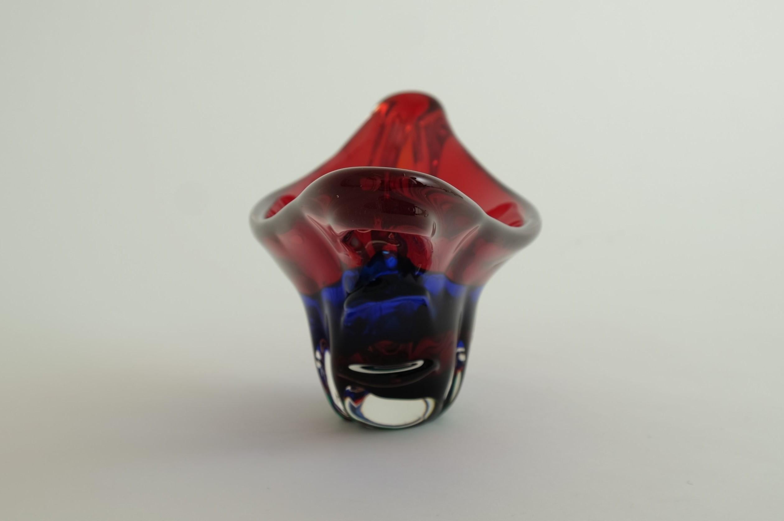 Mid Century Modern Murano Glass Bowl Attributed To Fulvio Bianconi, Italy 1950s For Sale 5