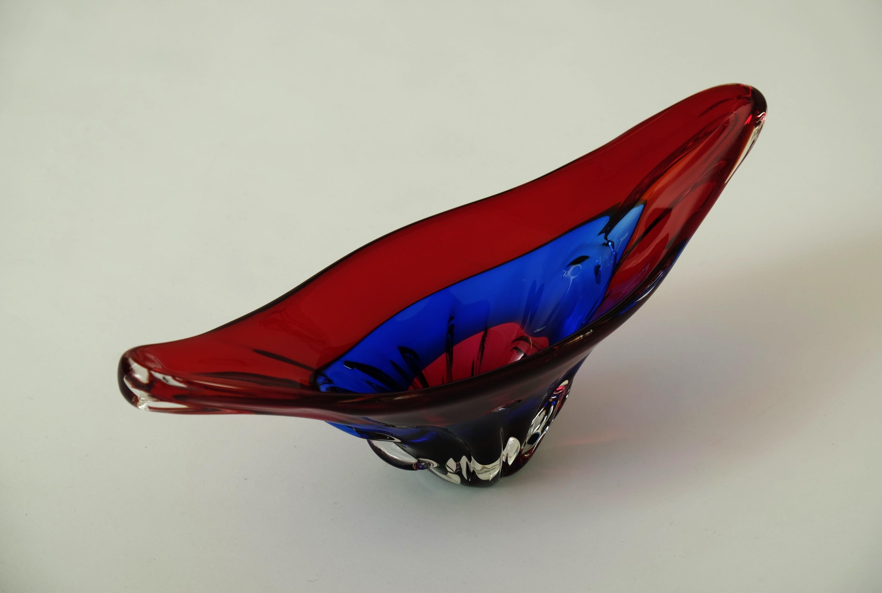 Mid-20th Century Mid Century Modern Murano Glass Bowl Attributed To Fulvio Bianconi, Italy 1950s For Sale