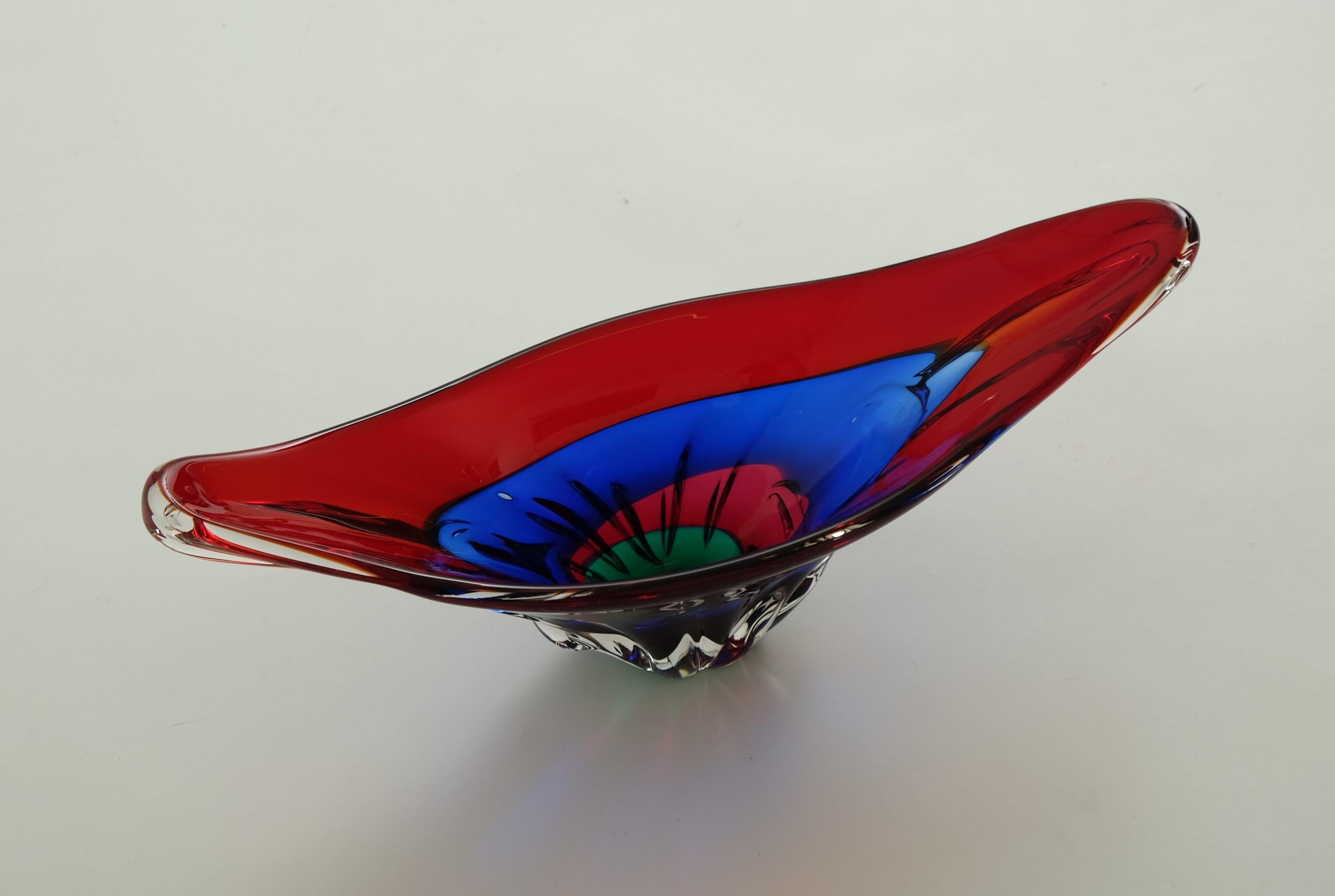 Mid Century Modern Murano Glass Bowl Attributed To Fulvio Bianconi, Italy 1950s For Sale 2