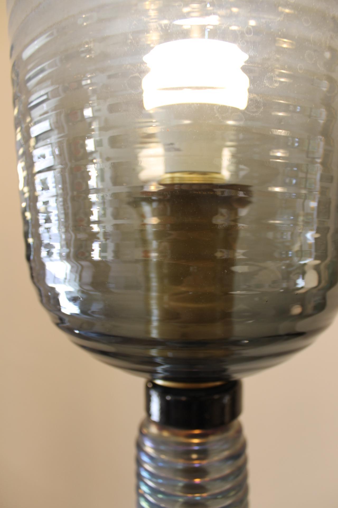Lampadaires en verre de Murano et laiton modernes du milieu du siècle dernier en vente 3