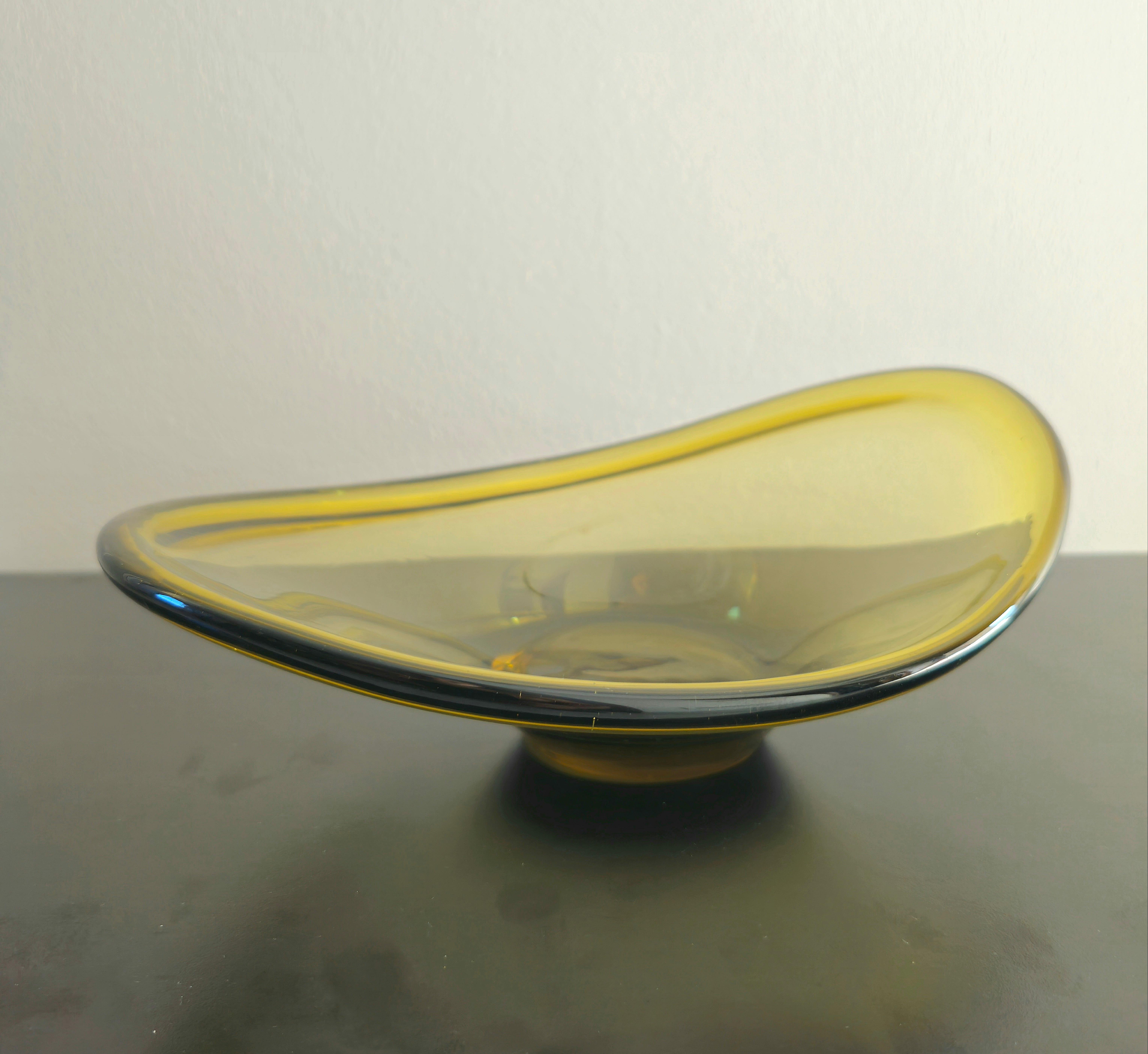 Centre de table en verre de Murano moderne du milieu du siècle dernier Design italien des années 1970 Style Poli en vente 5