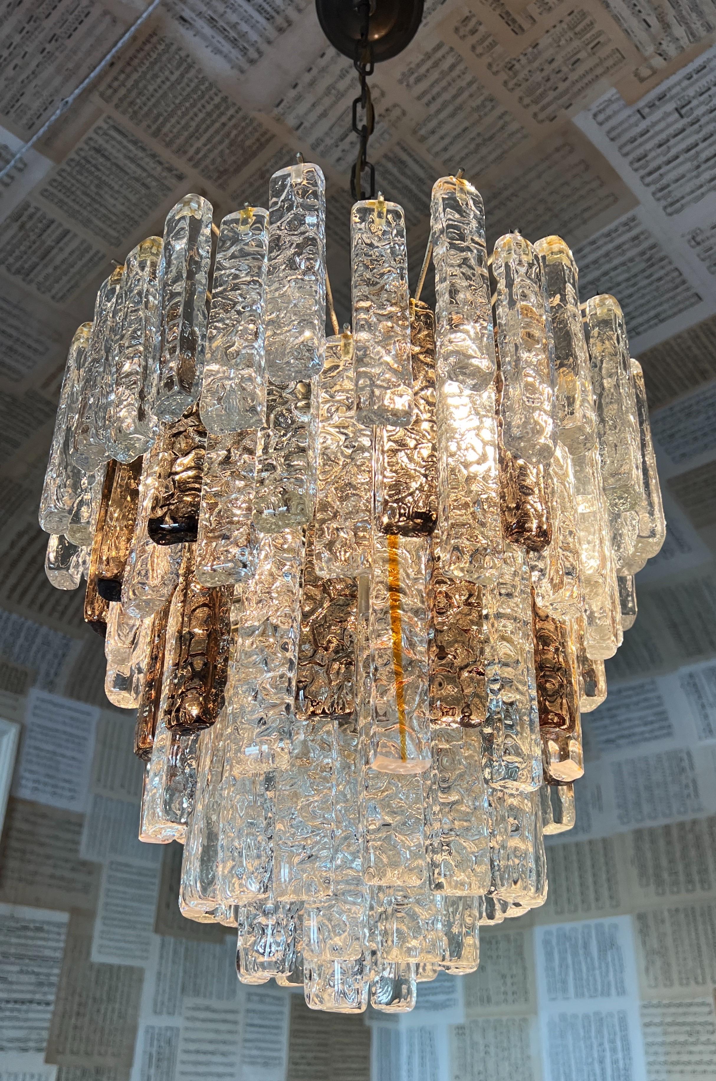 Mid century modern Murano glass chandelier by Toni Zuccheri, 1970 In Good Condition For Sale In Palermo, PA