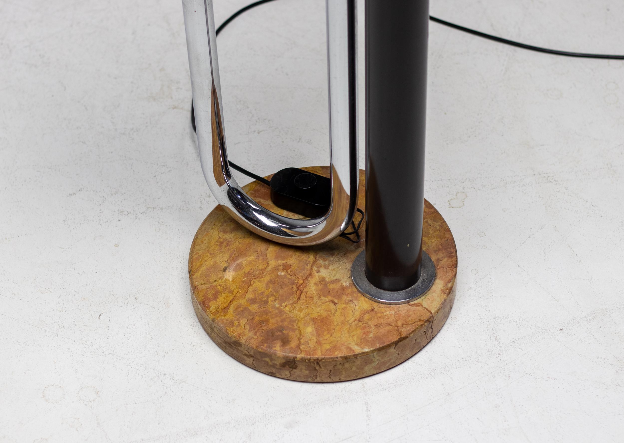 Émaillé Lampadaire en verre de Murano moderne du milieu du siècle dernier par Carlo Nason pour Mazzega en vente
