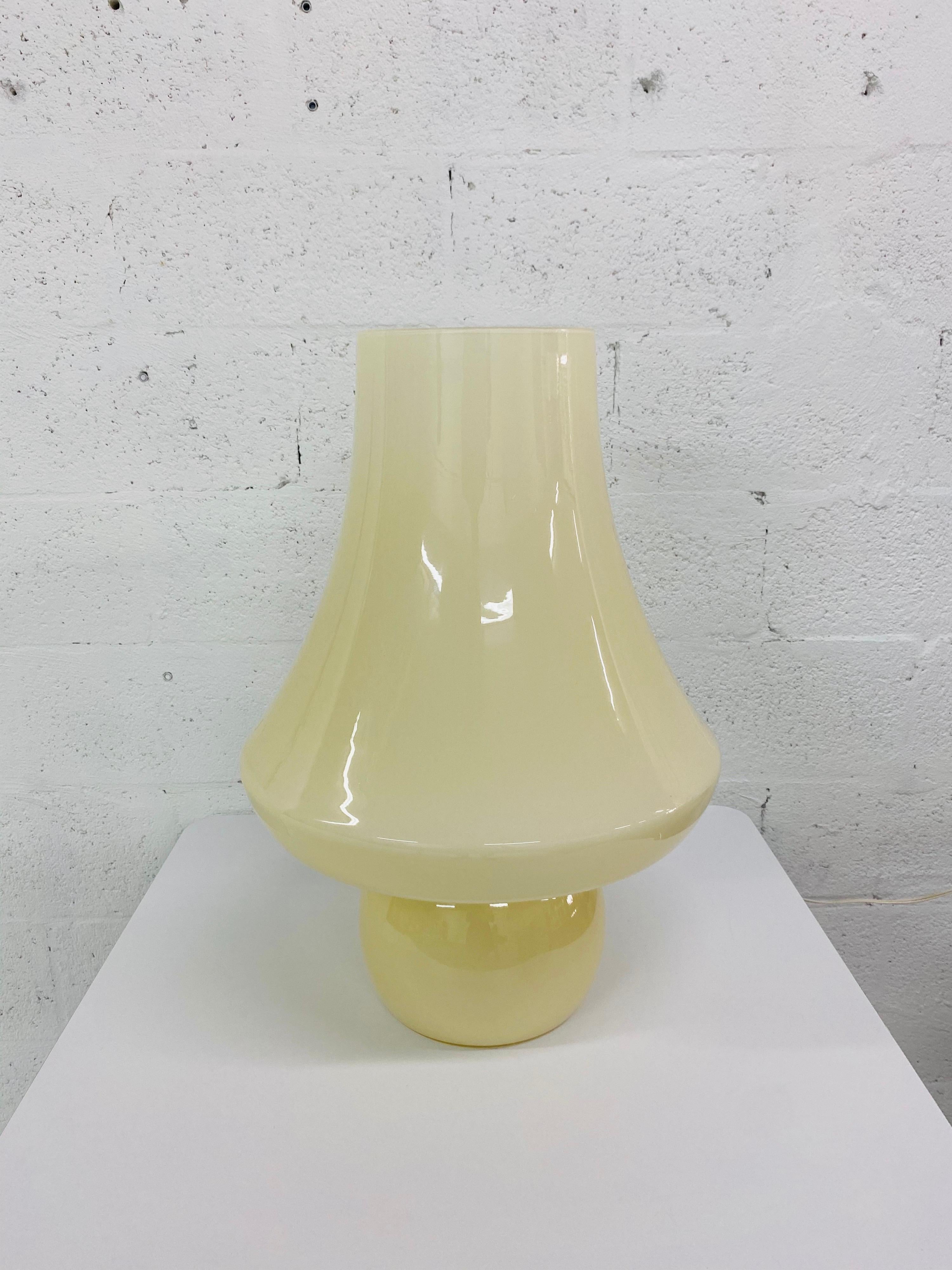 Mid-Century Modern Murano Glass Mushroom Table Lamp 7